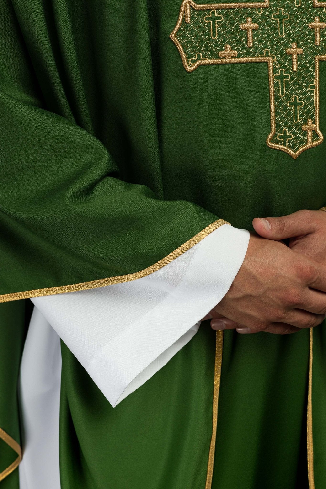 Chasuble with richly embroidered cross and collar in green S-7061-01-53 - CHASUBLES.COM