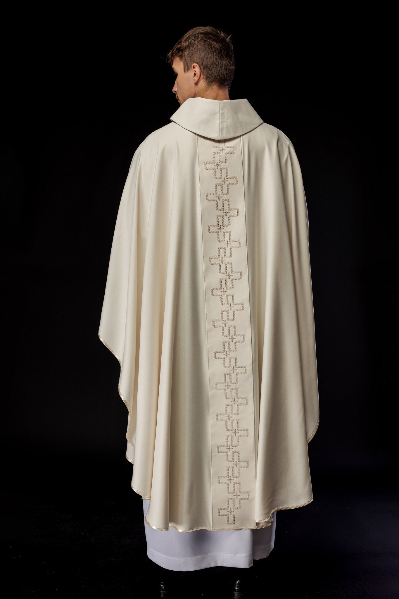 Chasuble with richly embroidered orphrey in embroidery of crosses in ecru color S - 7060 - 05 - 53 - HAFTINAUSA.COM