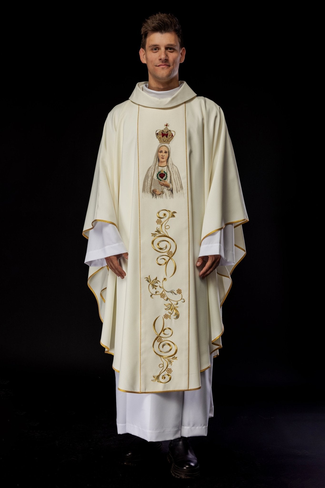 Chasuble with the image of Our Lady of Fatima KOW2/004/05/01 - HAFTINAUSA.COM