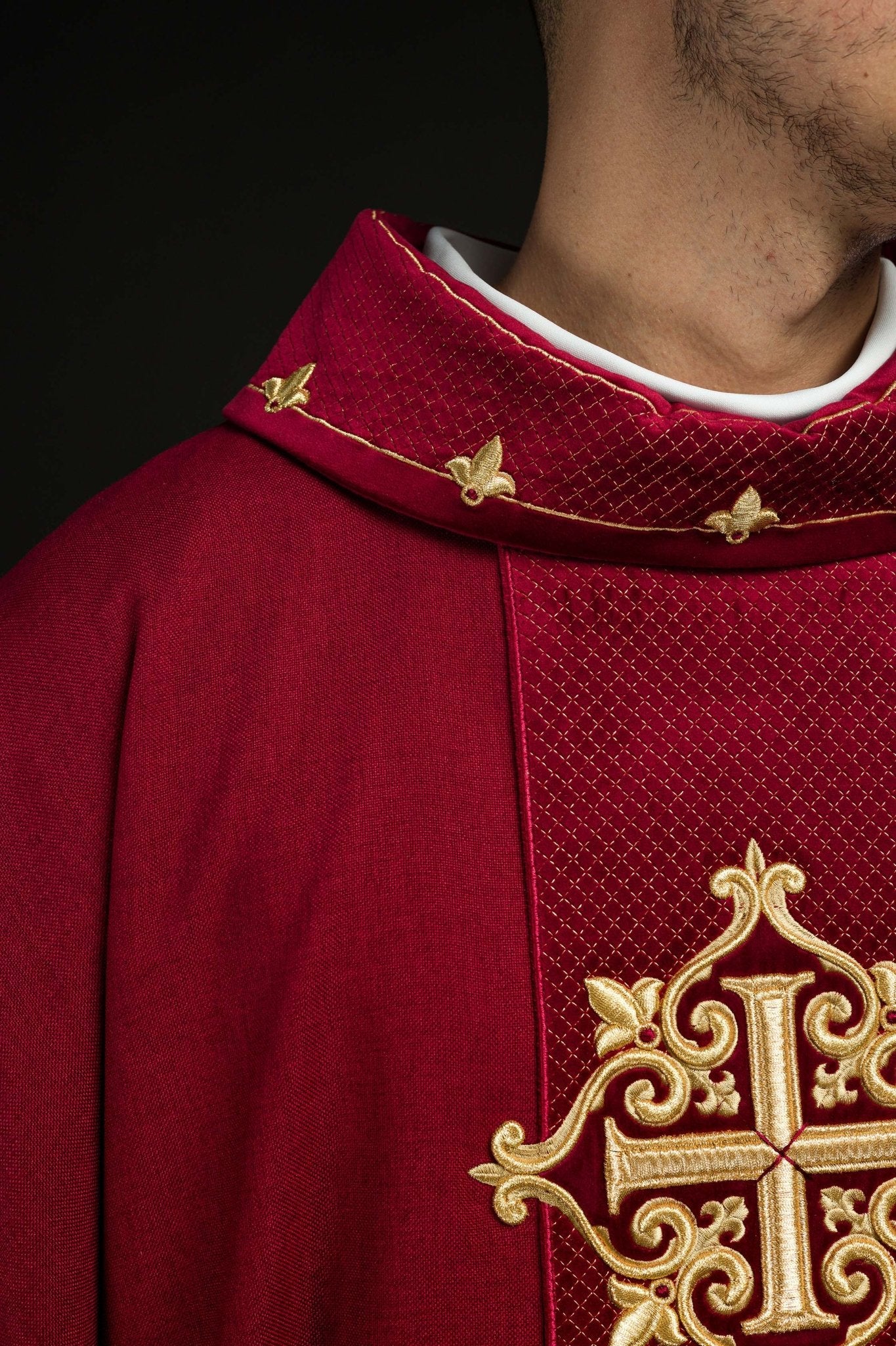 Chasuble with Velvet Red Band and Cross Embroidery LE/7030/02 - CHASUBLES.COM