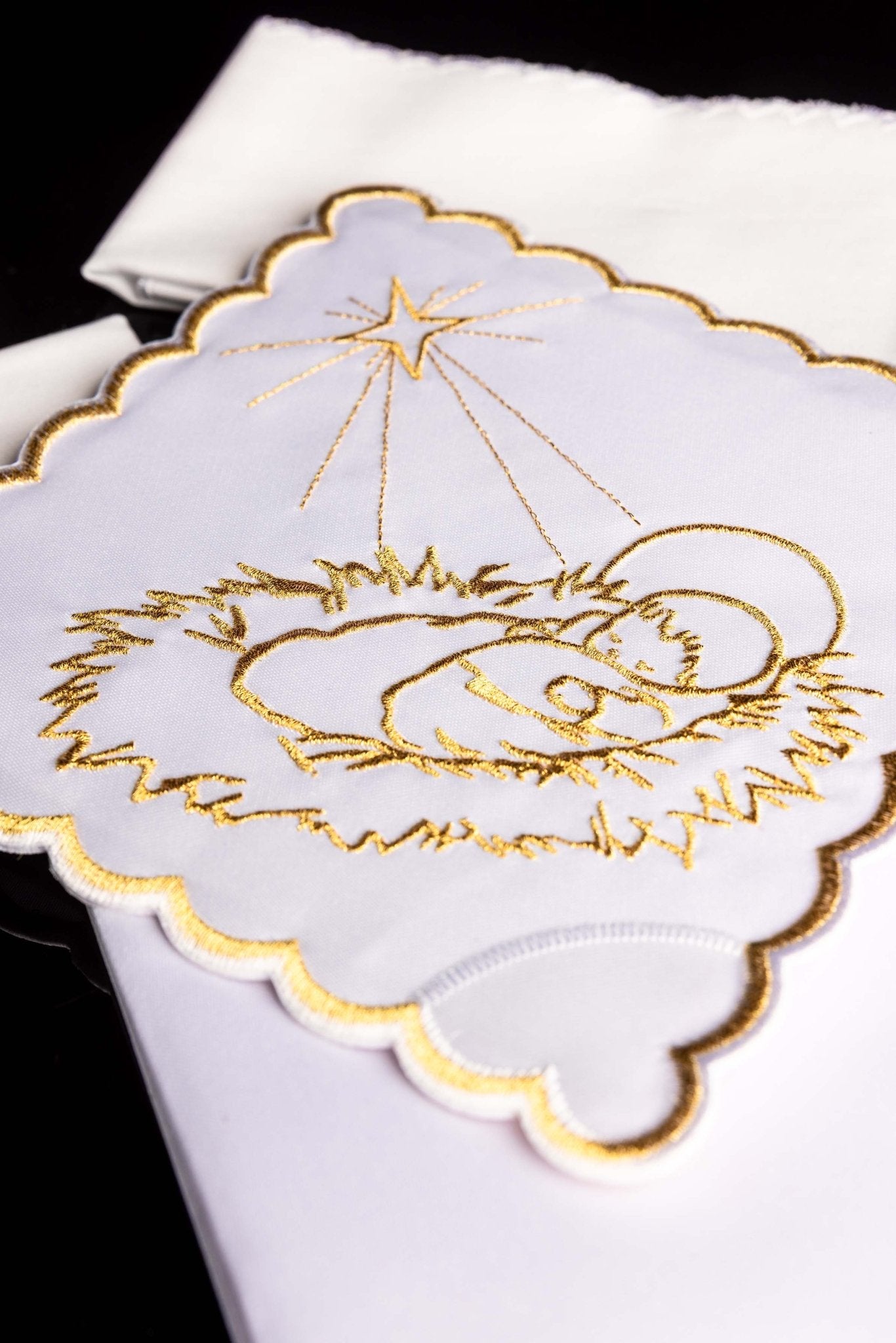 Christmas chalice linens set with embroidered Jesus child KK/124 - CHASUBLES.COM