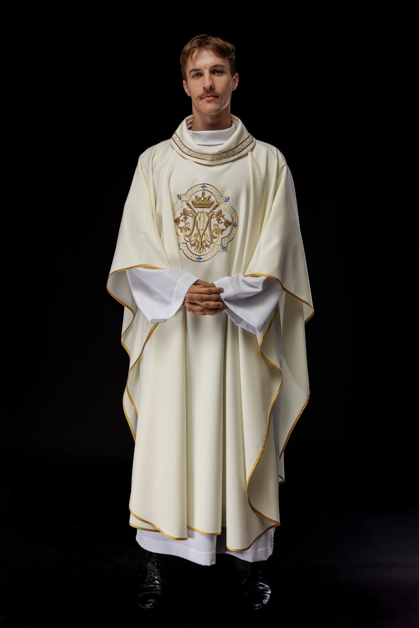 Classic marian chasuble in ivory KOR/393/05/01 - HAFTINAUSA.COM