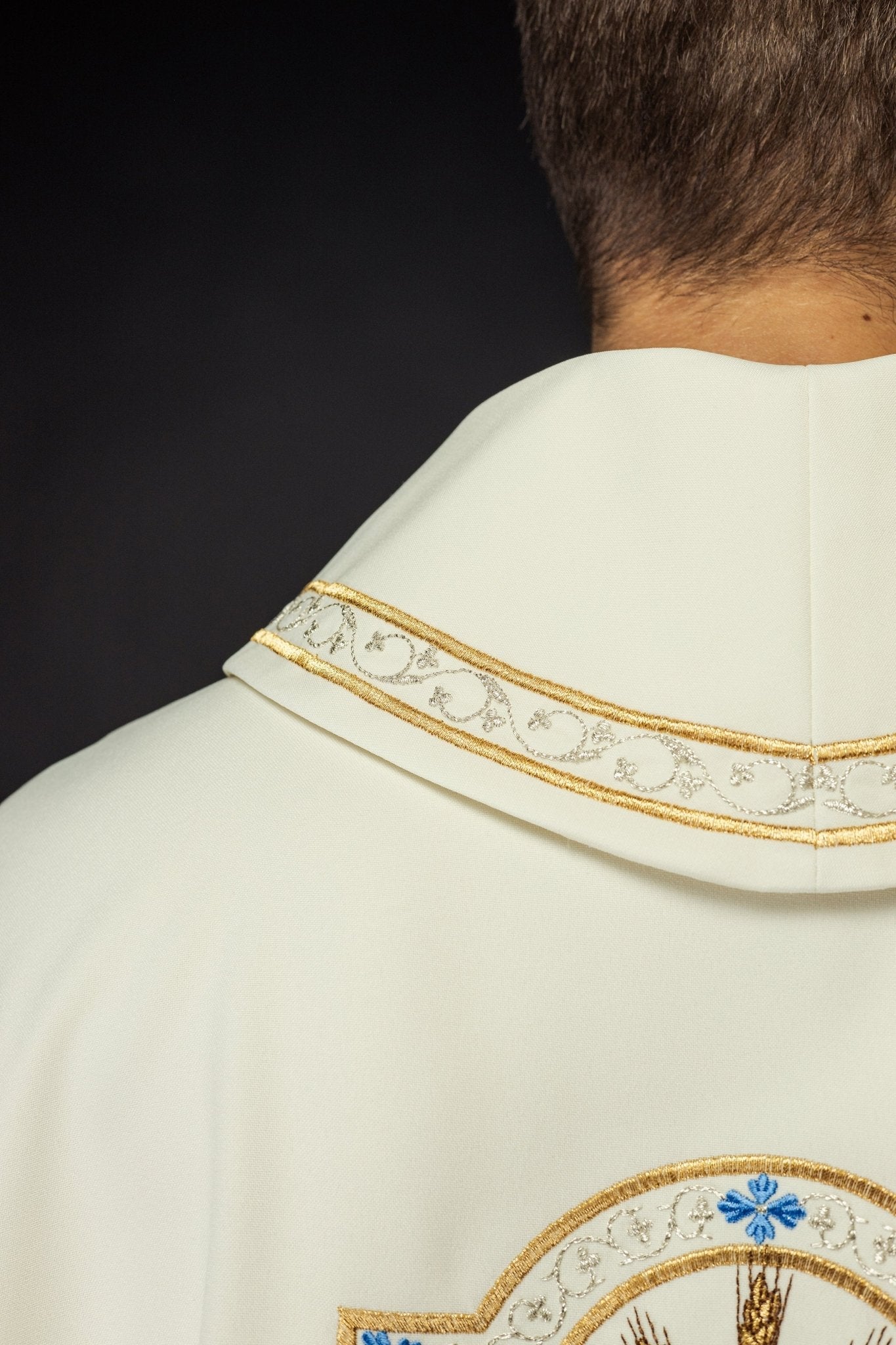 Classic marian chasuble in ivory KOR/393/05/01 - HAFTINAUSA.COM