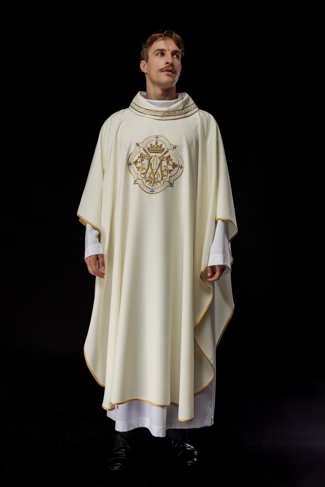 Classic marian chasuble in ivory KOR/393/05/01 - HAFTINAUSA.COM
