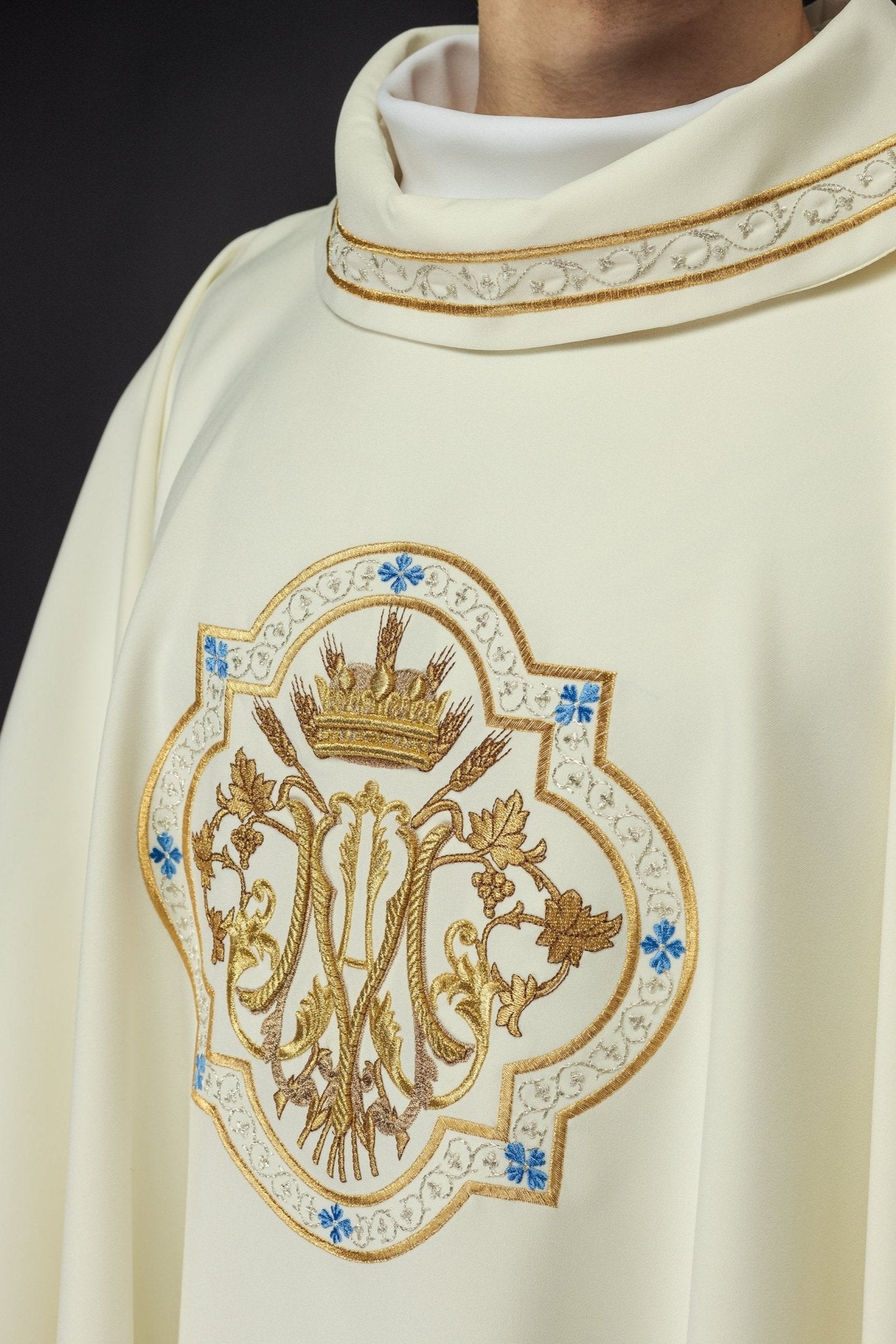 Classic marian chasuble in ivory KOR/393/05/01 - HAFTINAUSA.COM