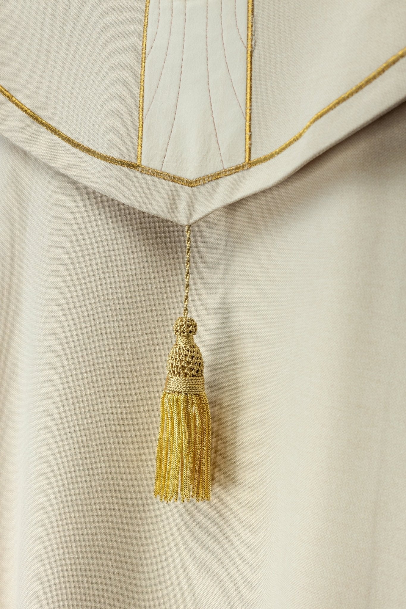 Cope with embroidered golden crosses and ecru velvet S - 3068 - 05 - 70 150cm - HAFTINAUSA.COM