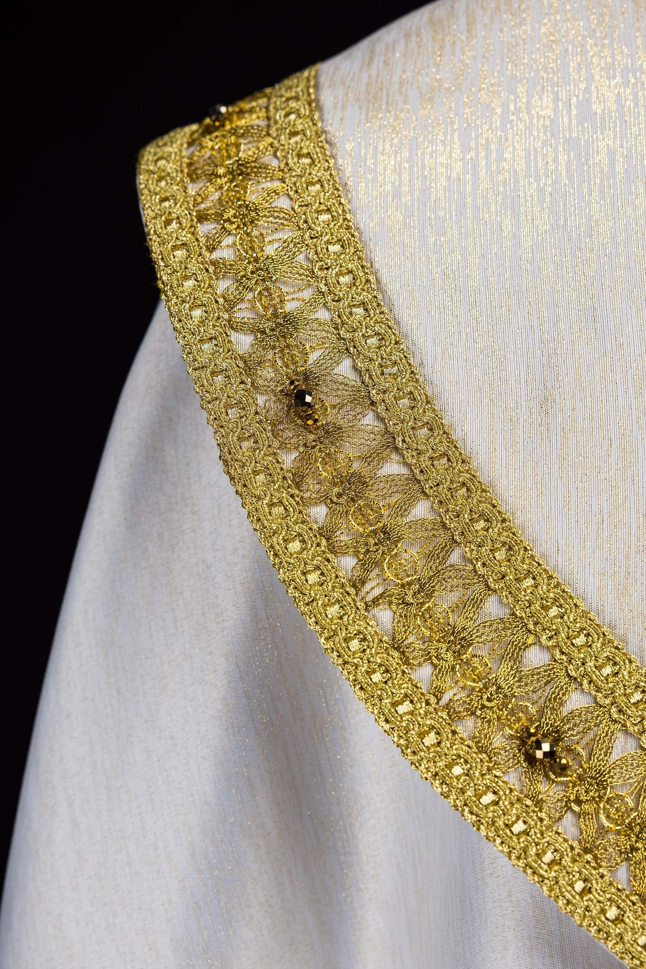 Cope with natural stones Handmade 3018 HM/3018/05/86 ECRU 145cm - CHASUBLES.COM