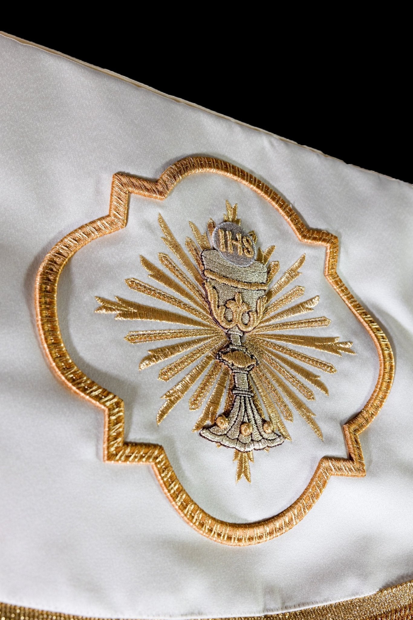 Corpus Christi Processional Canopy Ecru Satin IHS Embroidery 55 x 63 in KDT/0053/05/20 140*160 - CHASUBLES.COM