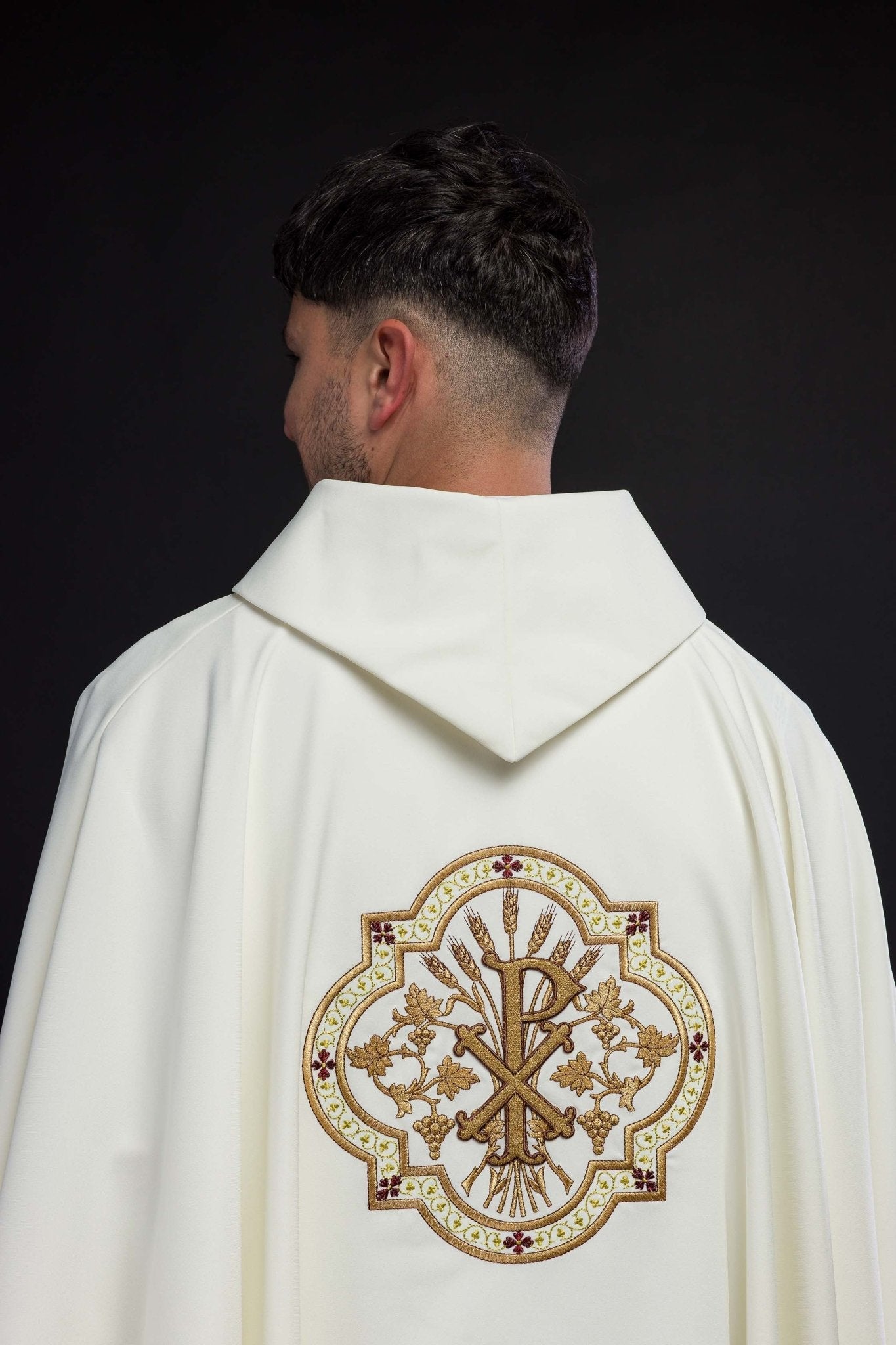 Cream chasuble with IHS and PAX embroidery KOR/119/05/01 ECRU - HAFTINAUSA.COM
