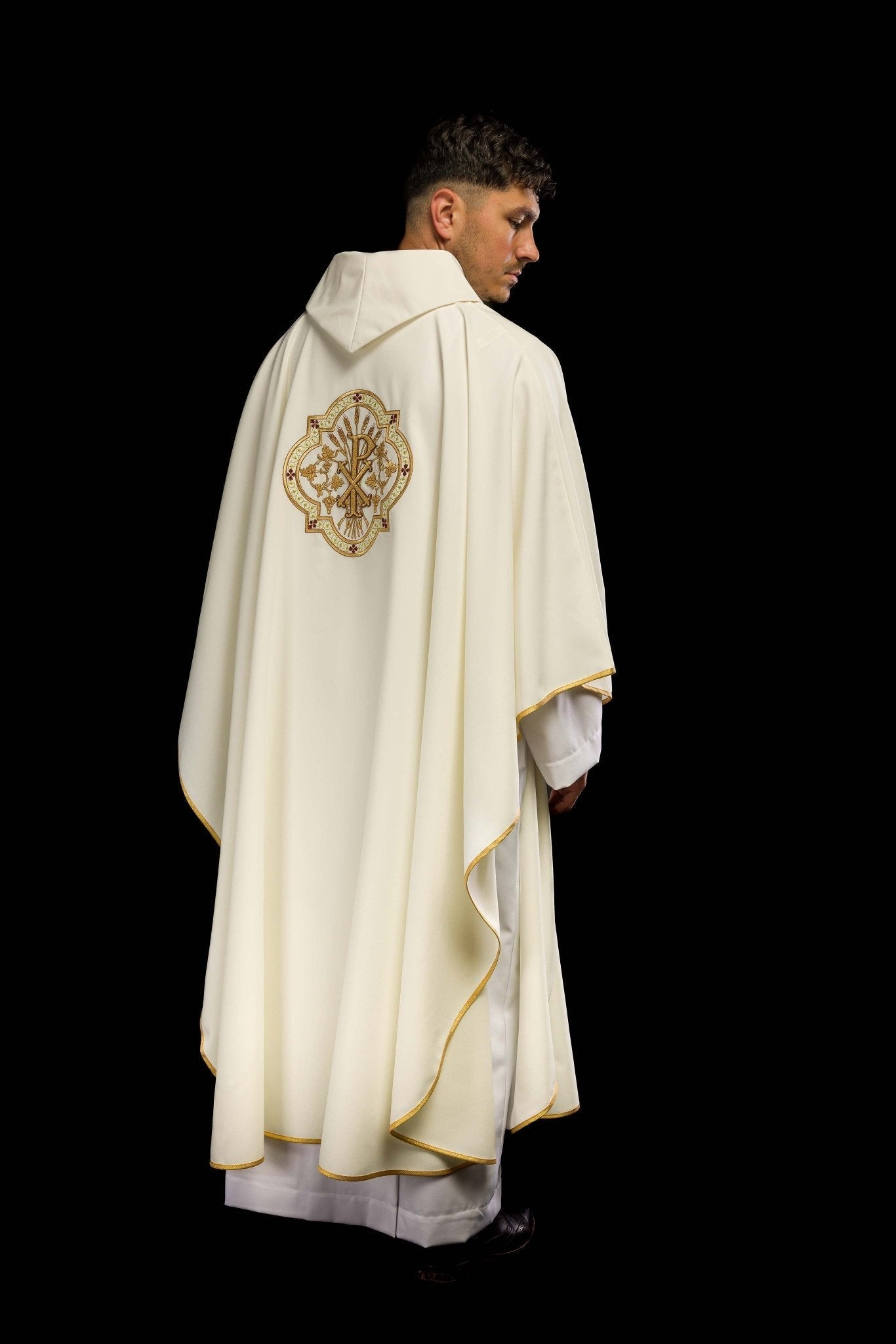 Cream chasuble with IHS and PAX embroidery KOR/119/05/01 ECRU - HAFTINAUSA.COM