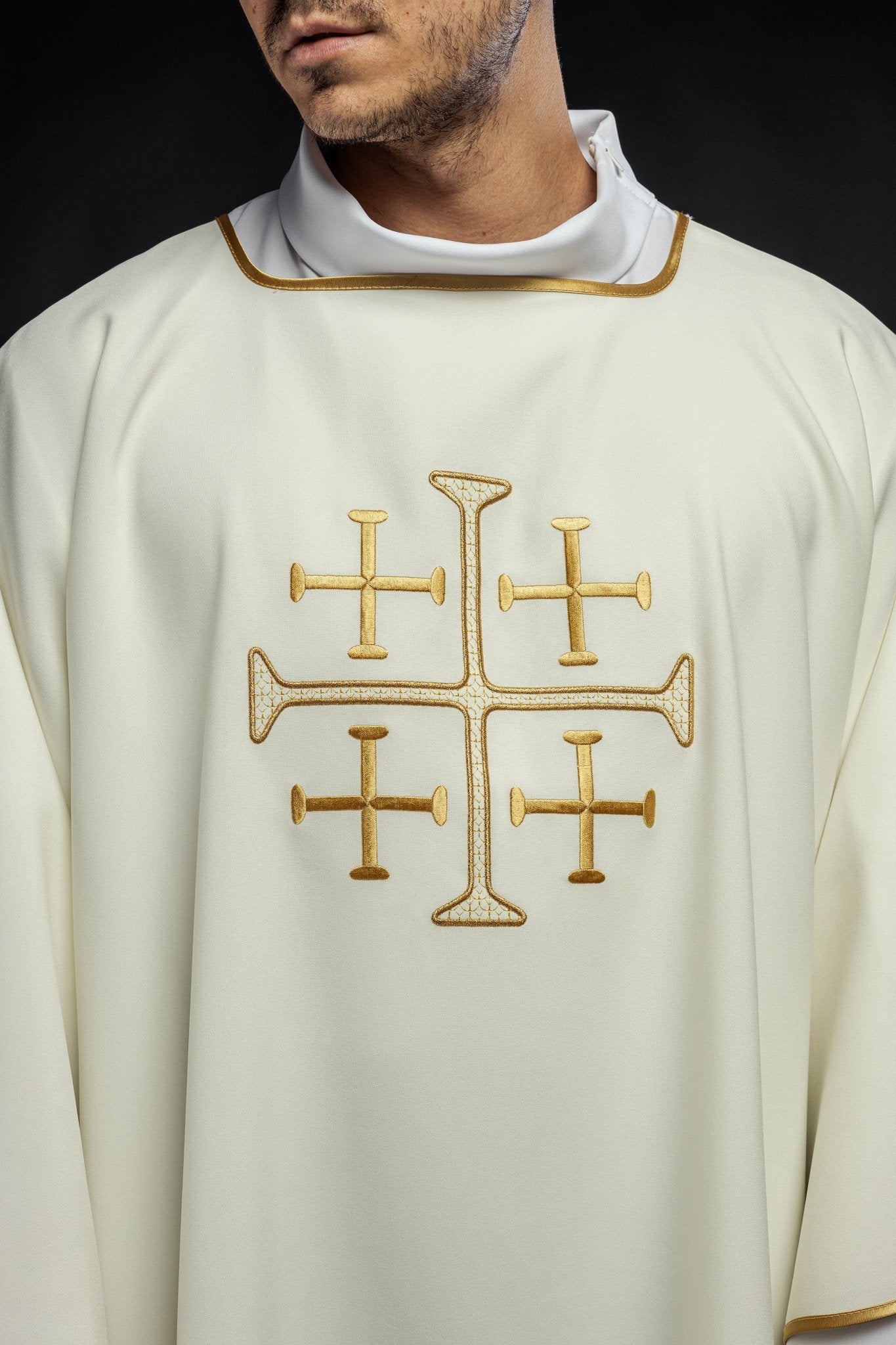 Cream dalmatic with crosses embroidery KDL/260/05/12/A - HAFTINAUSA.COM