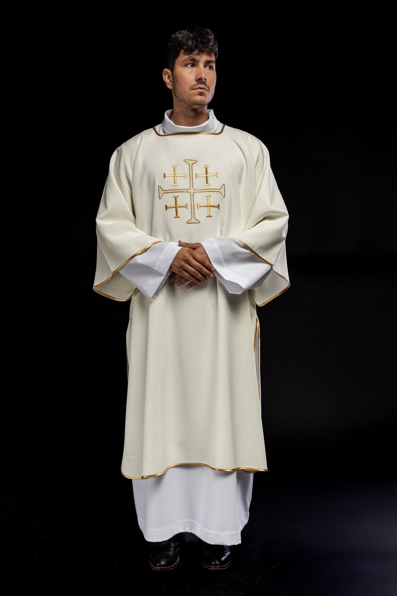 Cream dalmatic with crosses embroidery KDL/260/05/12/A - HAFTINAUSA.COM