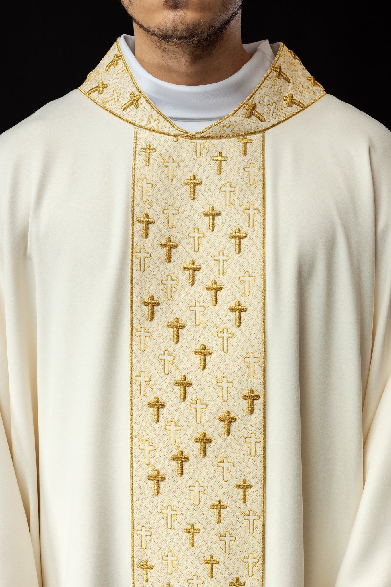 Cream liturgical chasuble with small gold crosses embroidery S - 7062 - 05 - 53 - HAFTINAUSA.COM