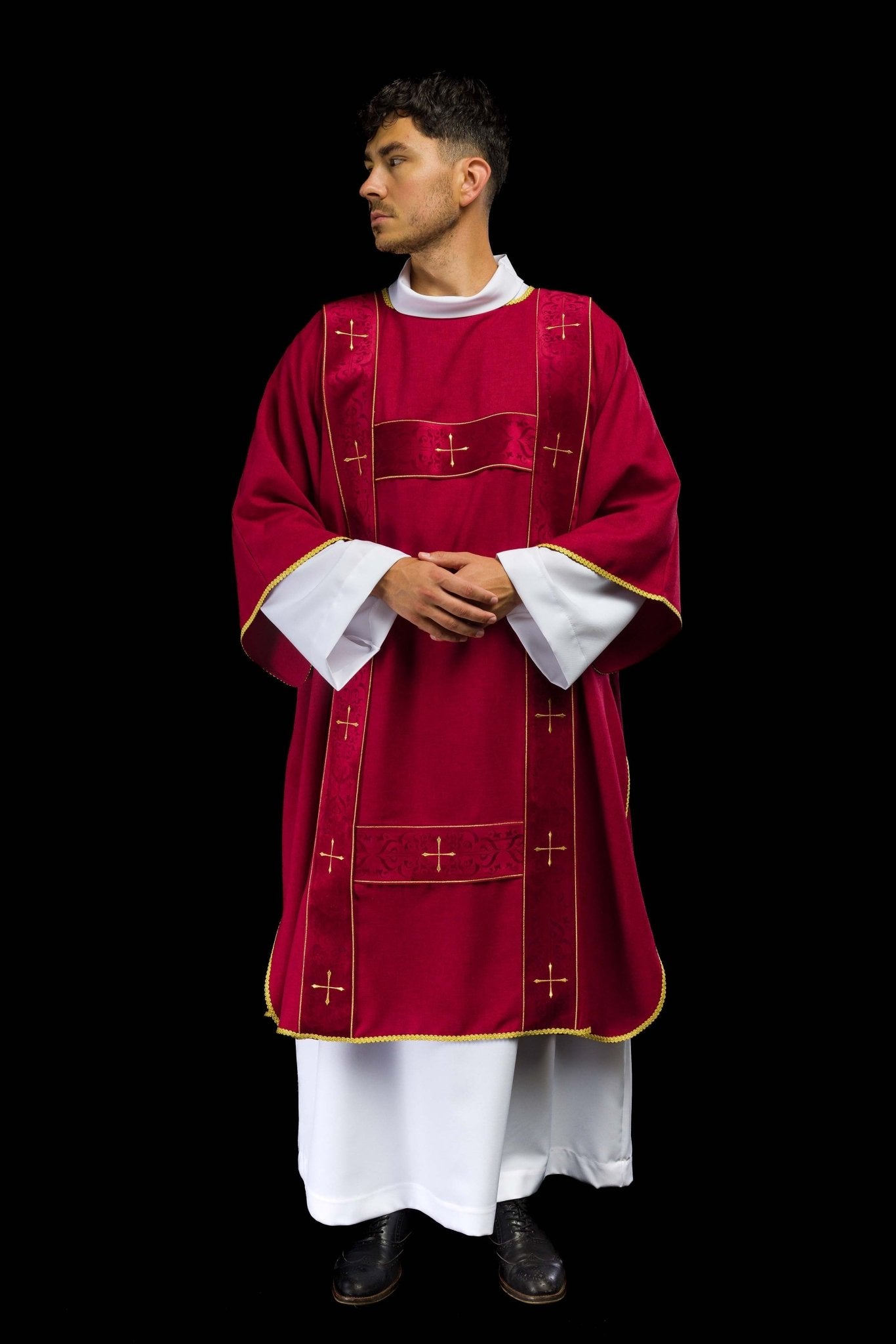 Dalmatic with velvet bands and embroidered golden crosses in red LE/1073/02/B - CHASUBLES.COM