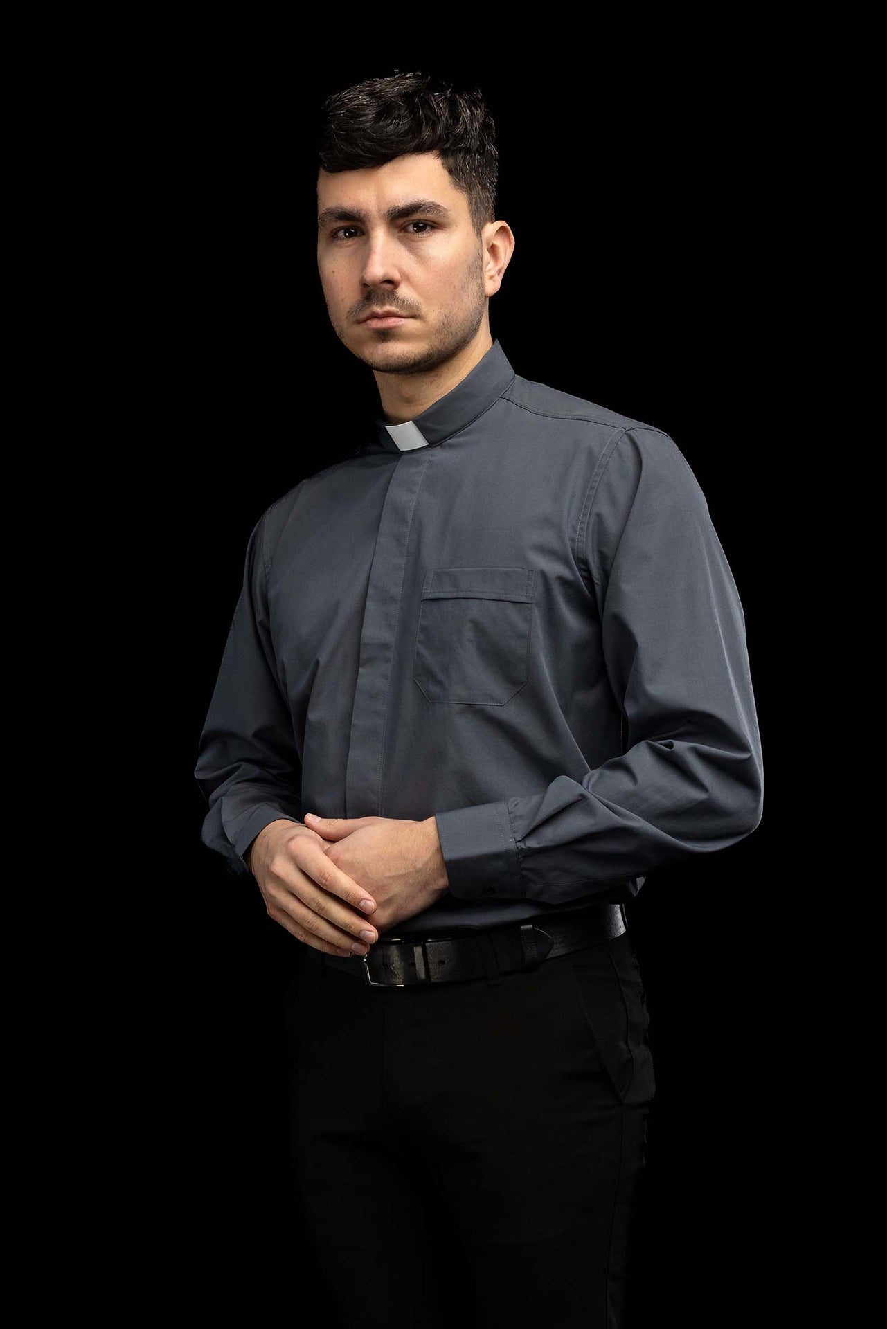 Dark grey long-sleeved clerical shirt with clerical collar KSZ/001/209/DR/38 - CHASUBLES.COM