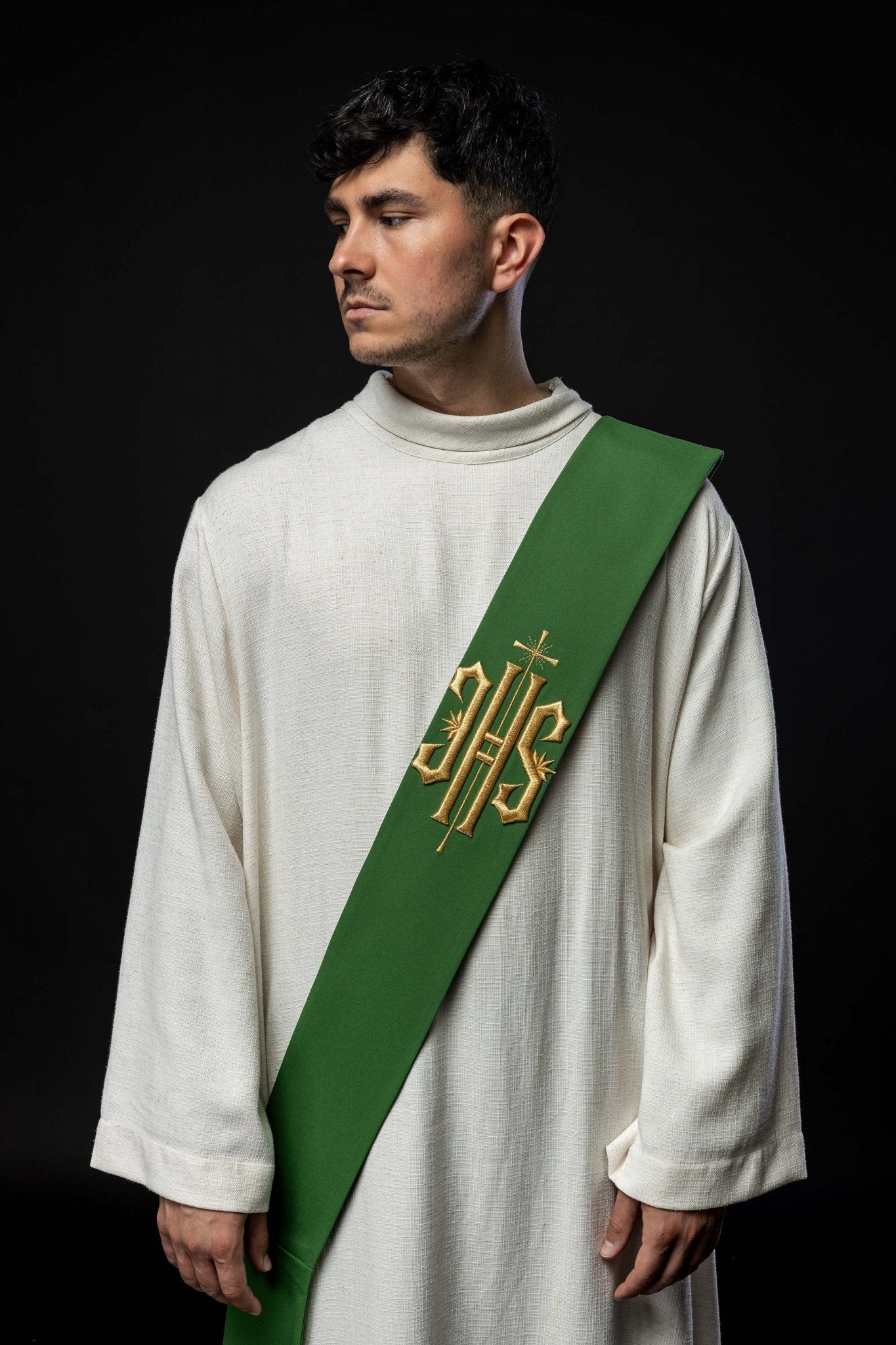 Deacon stole embroidered with IHS and Cross in green KSD/135/01/01 ZIELONY - HAFTINAUSA.COM
