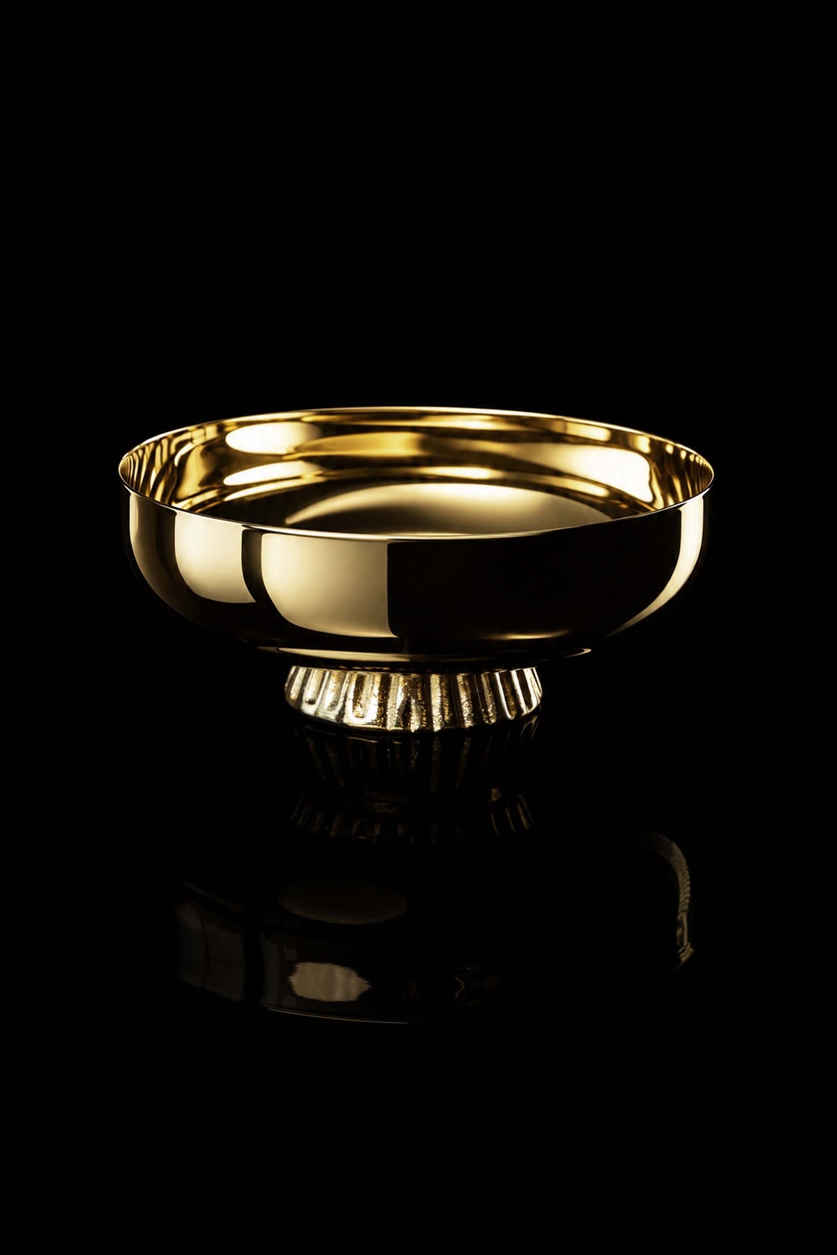 Front view of Gold-Plated Paten Featuring a Vertically Grooved Nodus, 5.5 in (14 cm), with gold finish