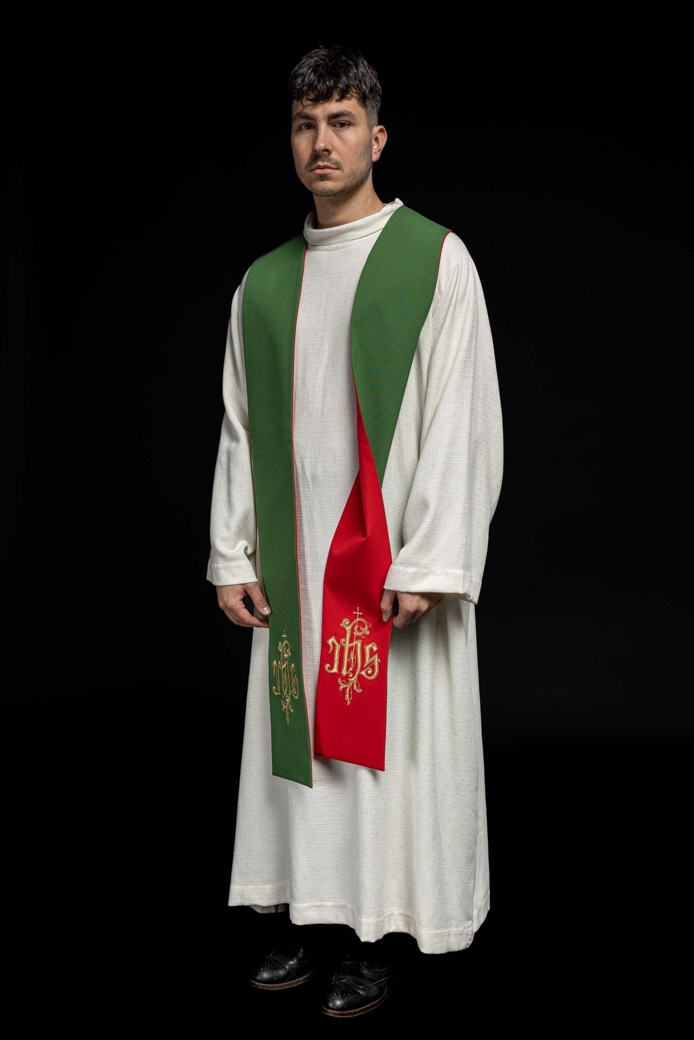 Double - sided IHS embroidered stole in green and red KST/053/01 - 02/01 ZIELONY - CZERWONY - HAFTINAUSA.COM