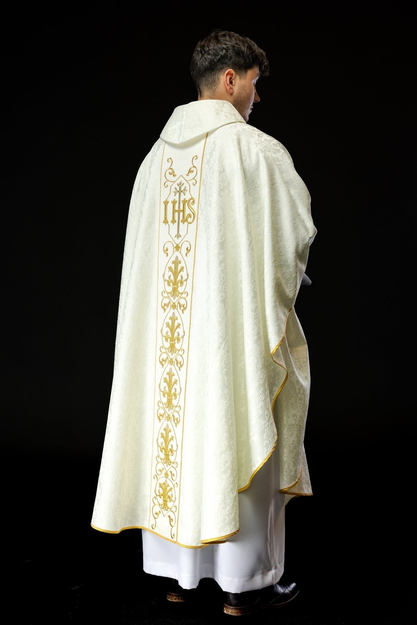 Ecru chasuble made of jaquard texture KOR/268/05/67 - HAFTINAUSA.COM