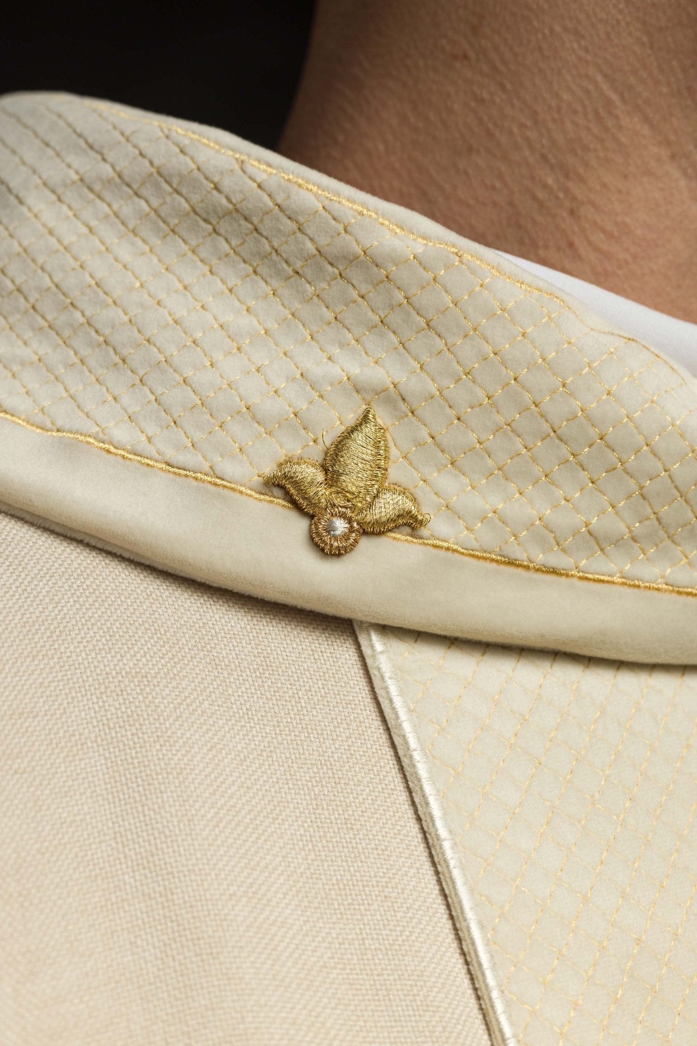 Ecru Chasuble with Embroidered Cross Symbol LE/7029/05 - HAFTINAUSA.COM