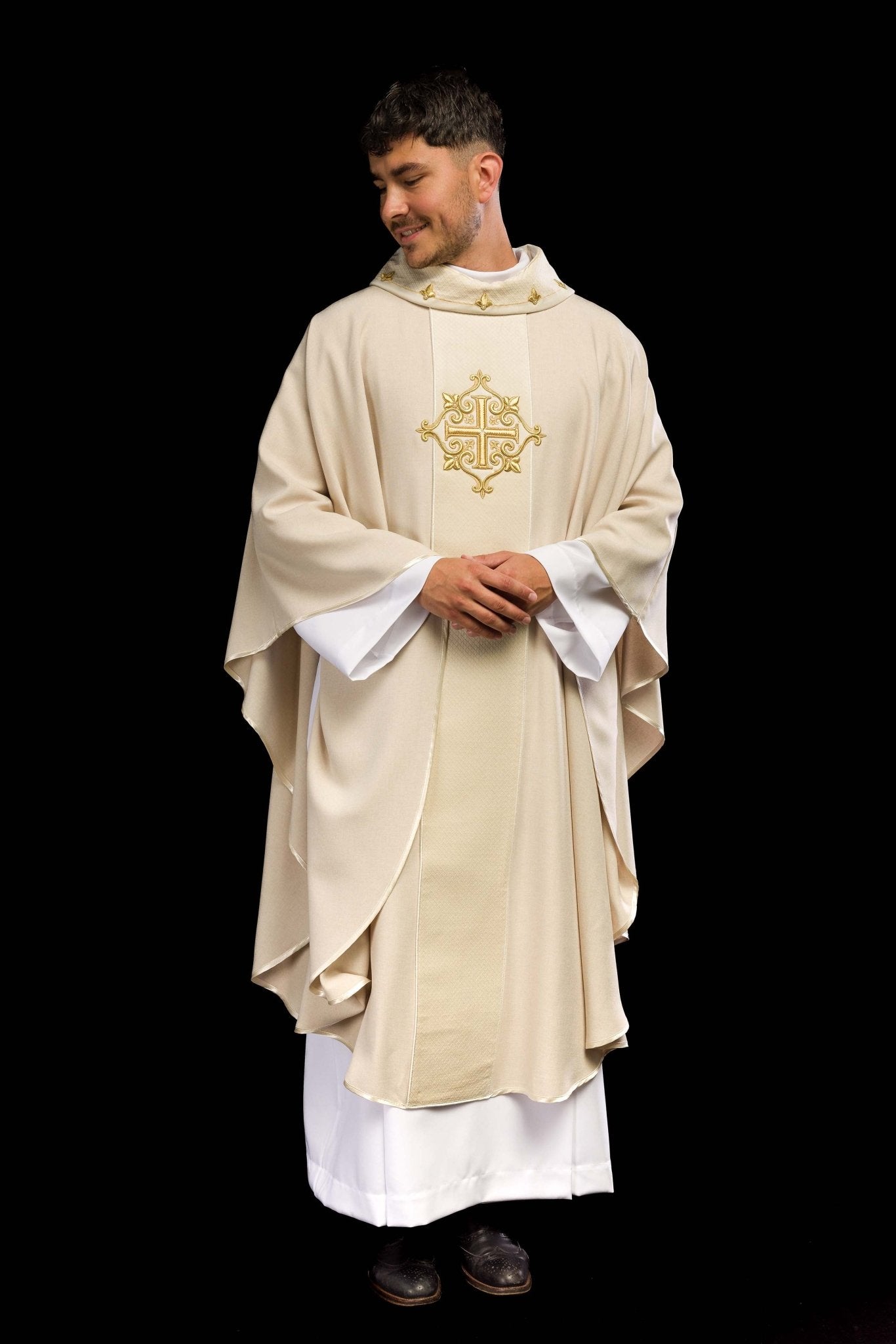 Ecru Chasuble with Embroidered Cross Symbol LE/7029/05 - HAFTINAUSA.COM
