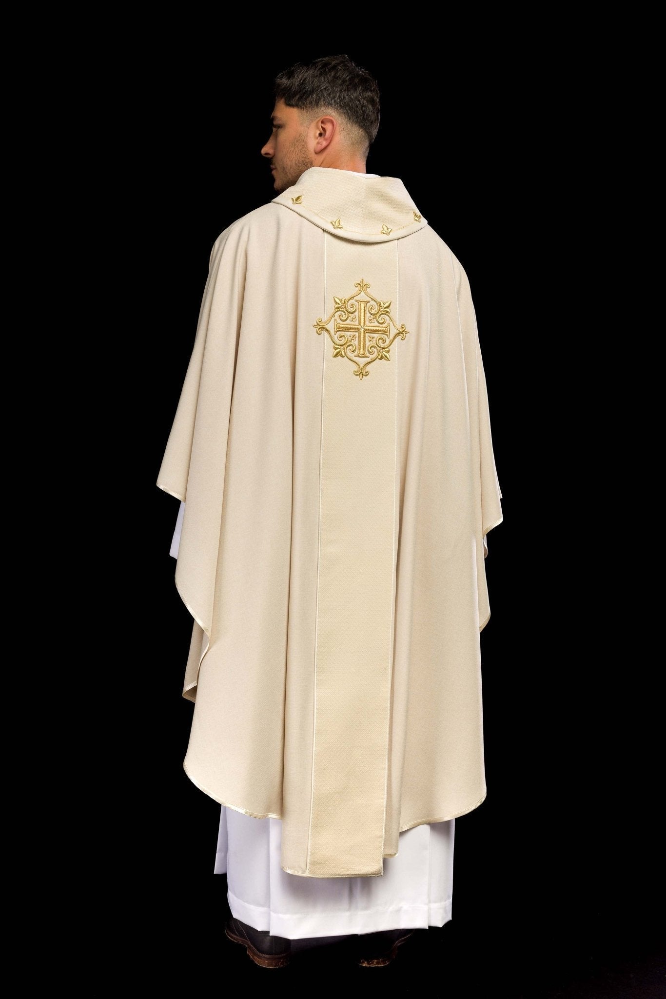 Ecru Chasuble with Embroidered Cross Symbol LE/7029/05 - HAFTINAUSA.COM