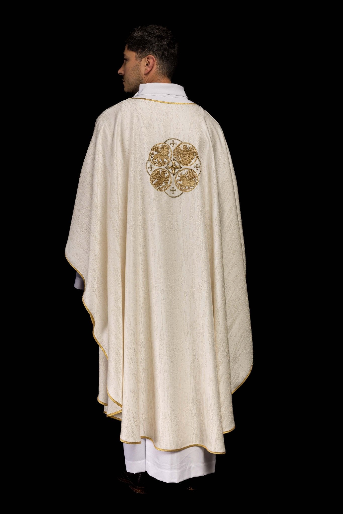 Ecru Chasuble with Embroidery of the Four Evangelists on Decorative Fabric KOA/005/05/99 - CHASUBLES.COM