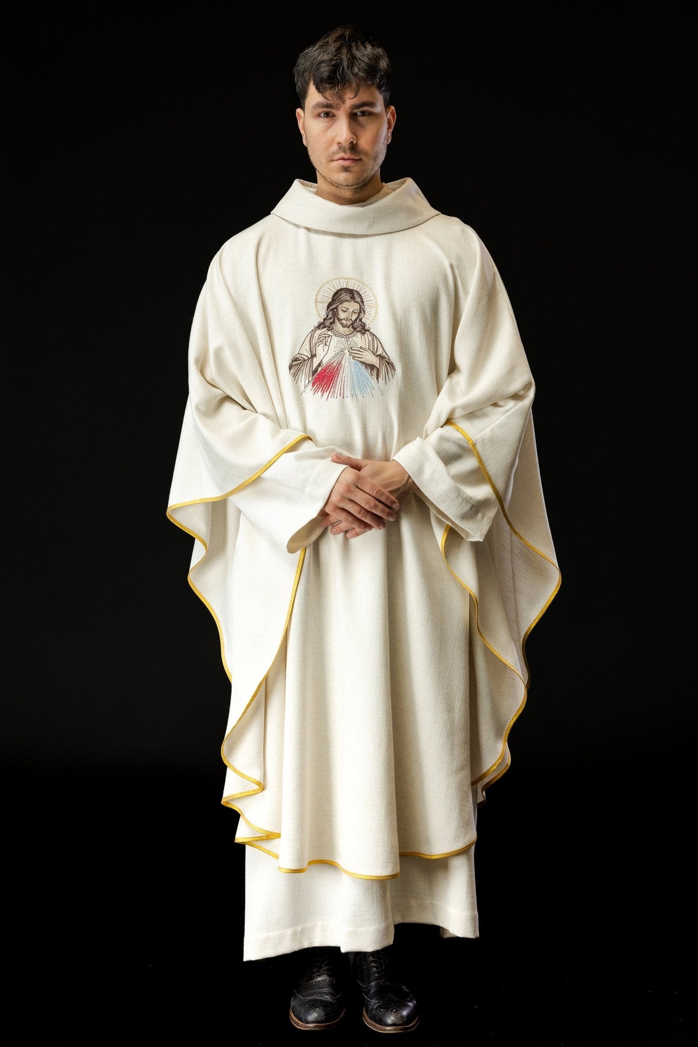 Ecru chasuble with image of Divine Mercy KOW2/031/05/49 - HAFTINAUSA.COM