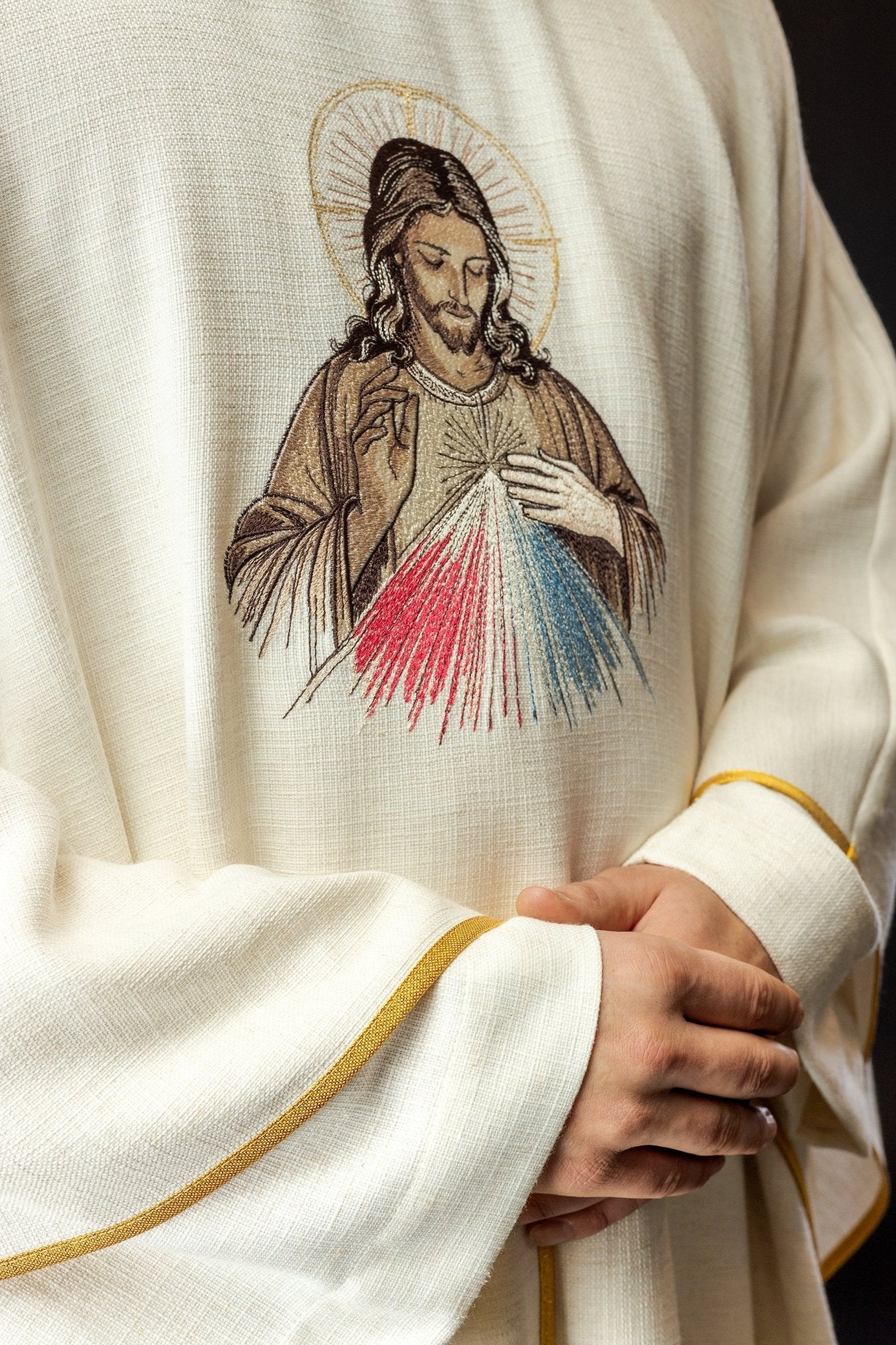 Ecru chasuble with image of Divine Mercy KOW2/031/05/49 - HAFTINAUSA.COM