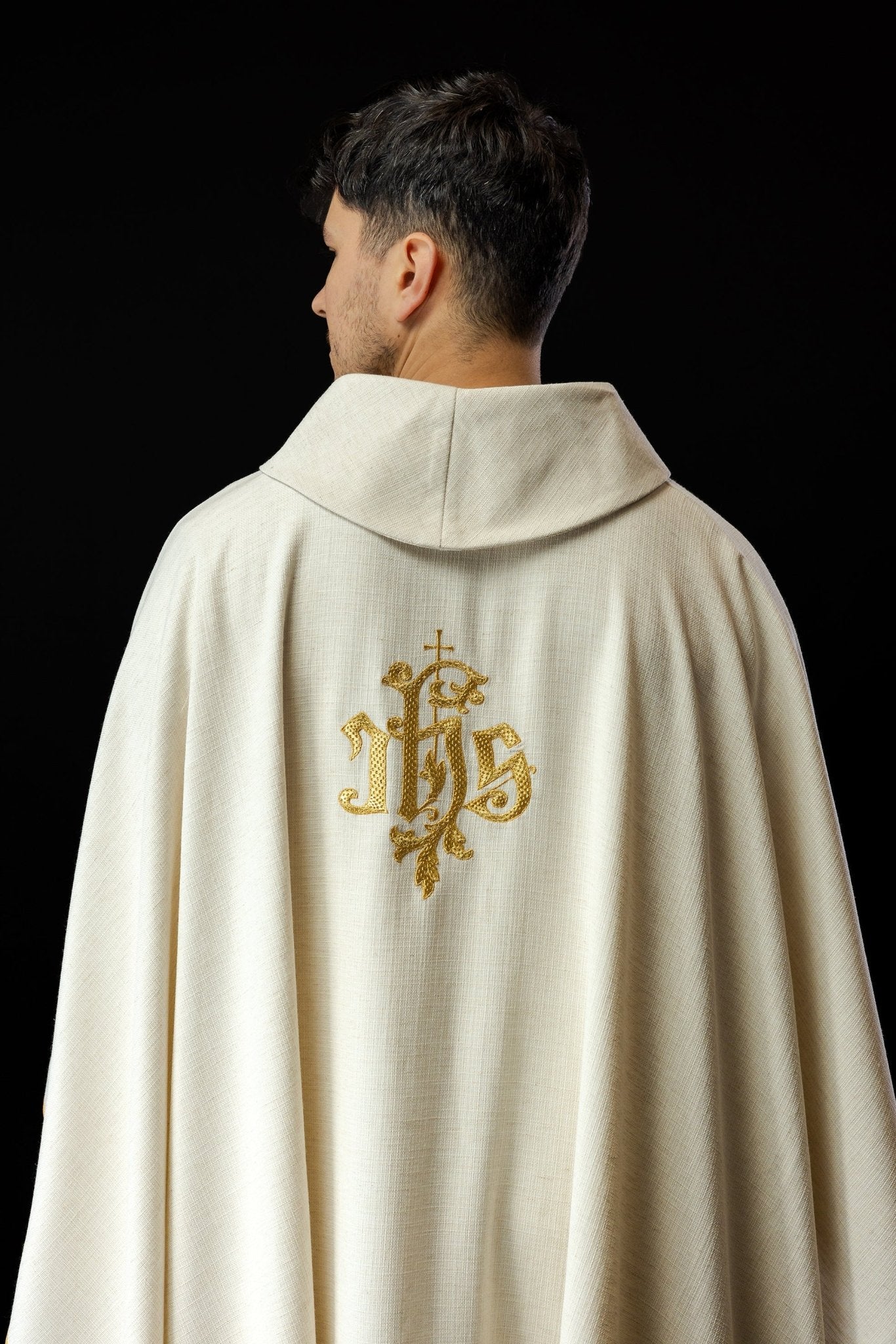 Ecru chasuble with image of Divine Mercy KOW2/031/05/49 - HAFTINAUSA.COM