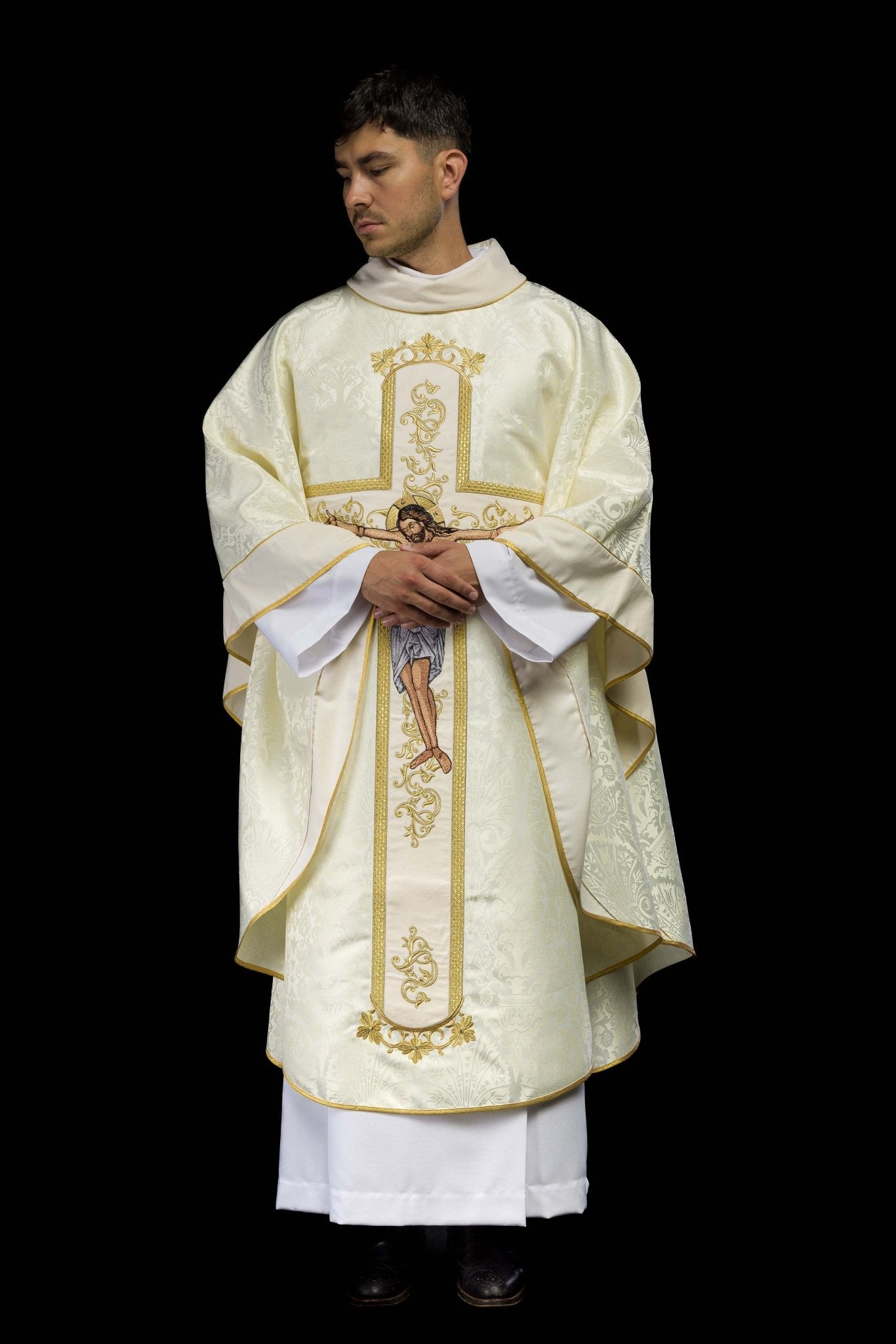 Ecru chasuble with Jesus Christ embroidery KOR/190/05/83/PA ECRU - CHASUBLES.COM