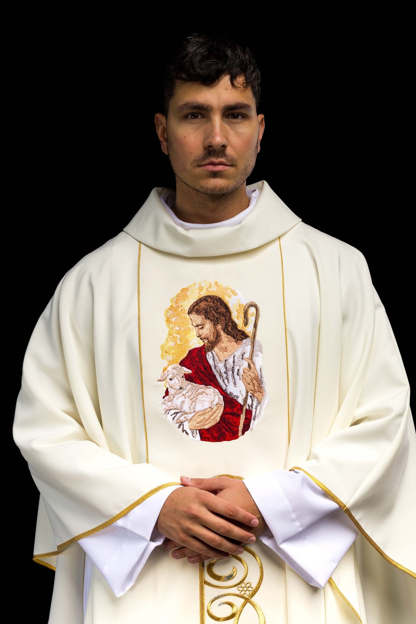 Ecru chasuble with the image of Jesus KOR/202/05/01 ECRU - CHASUBLES.COM