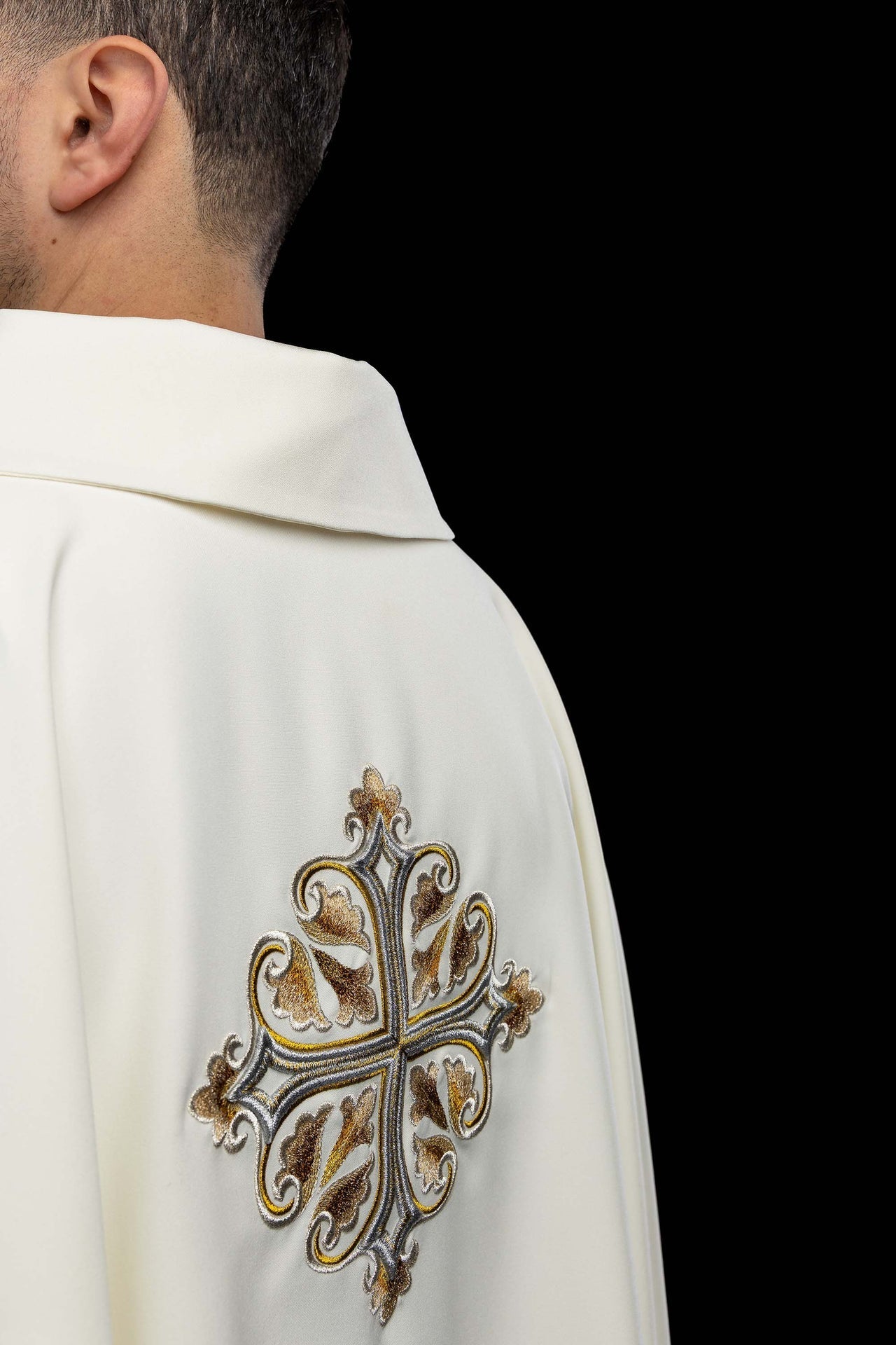 Ecru embroidered chasuble with an ornate cross and a wide collar KOK/003/05/12/KARO - CHASUBLES.COM