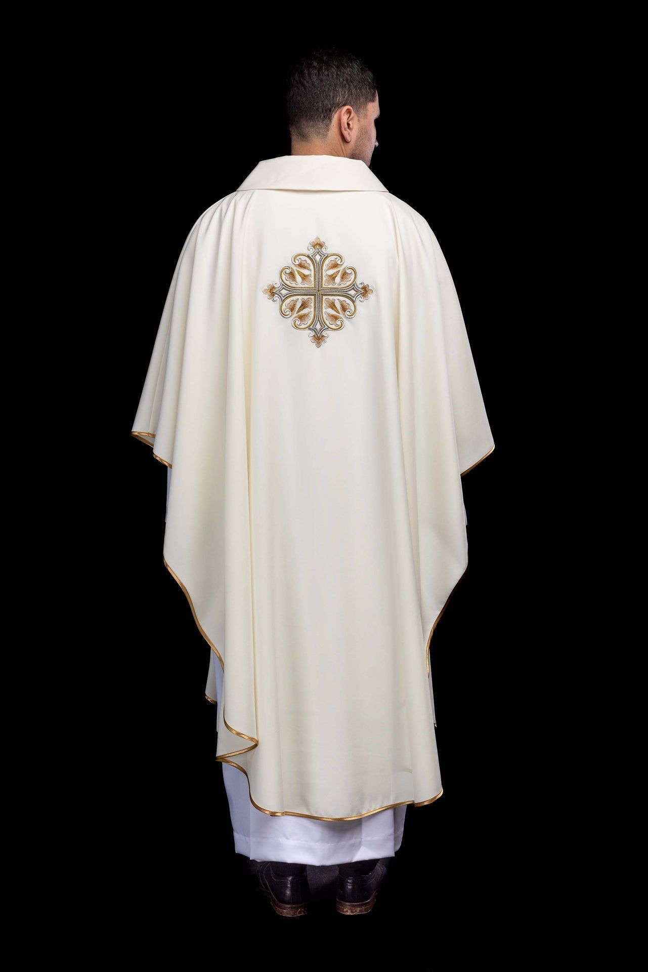 Ecru embroidered chasuble with an ornate cross and a wide collar KOK/003/05/12/KARO - CHASUBLES.COM