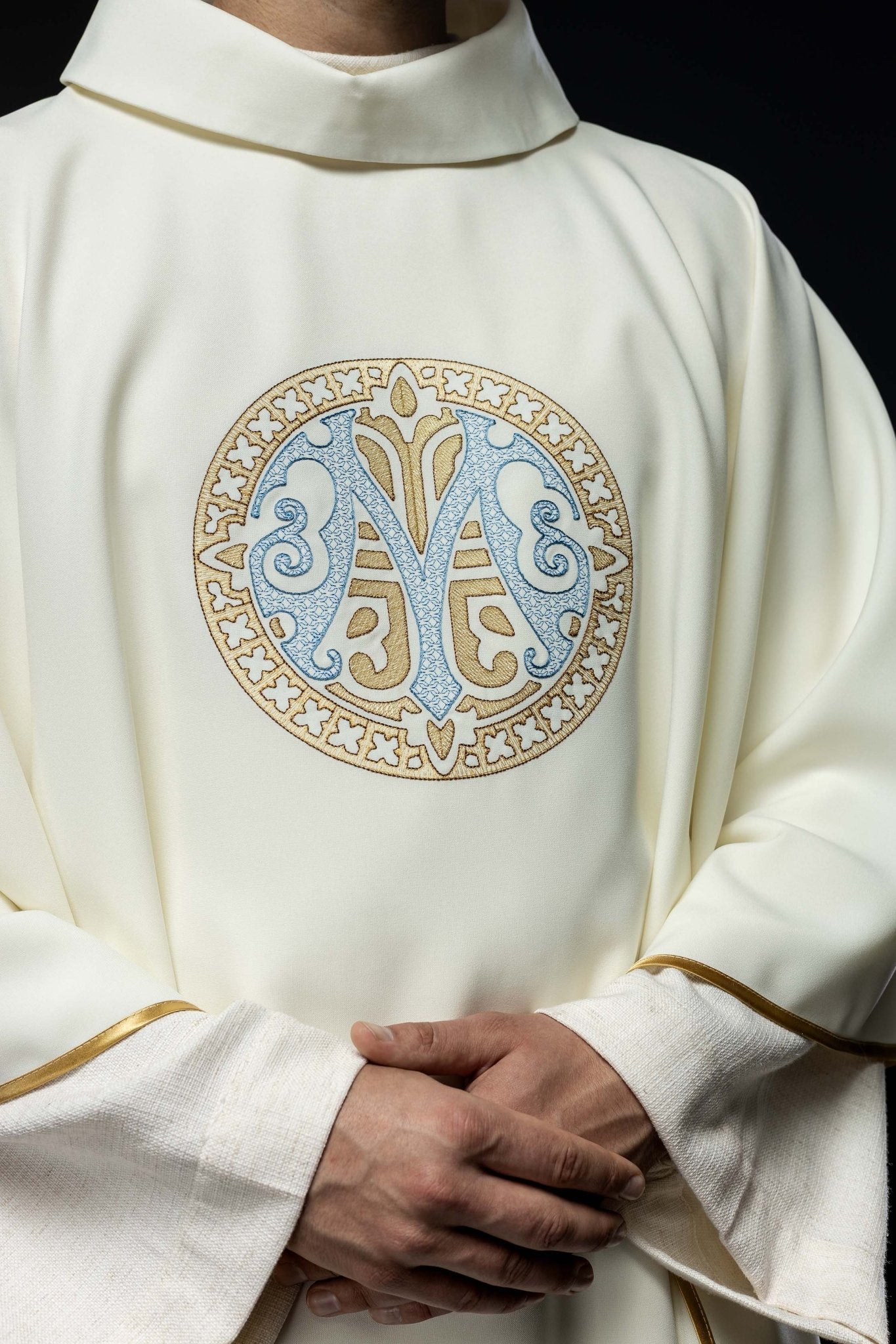 Ecru embroidered chasuble with Marian motif KOR/275/05/12 ECRU - HAFTINAUSA.COM