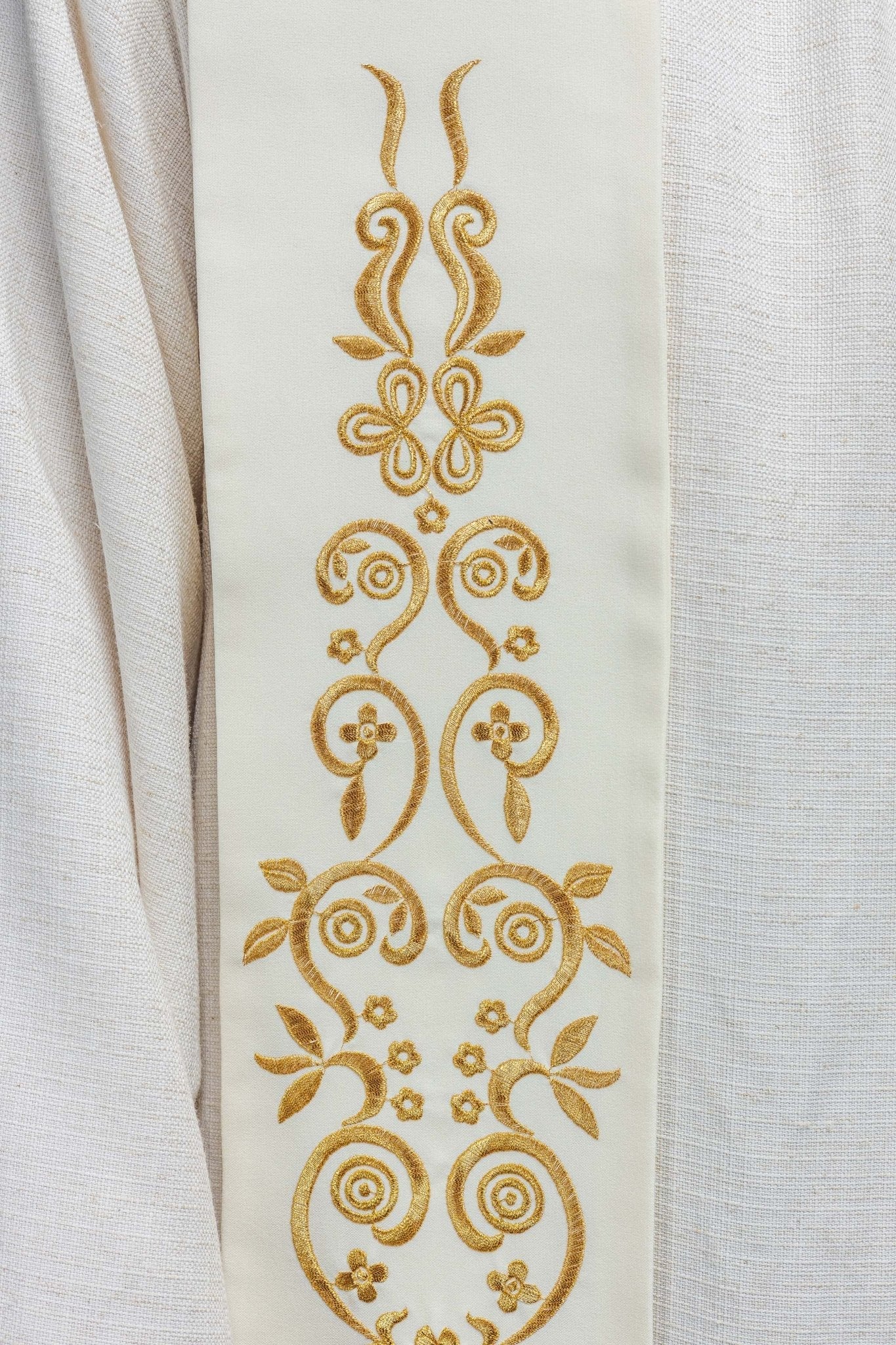 Ecru embroidered Marian priestly stole KST/056/05/01 ECRU - HAFTINAUSA.COM