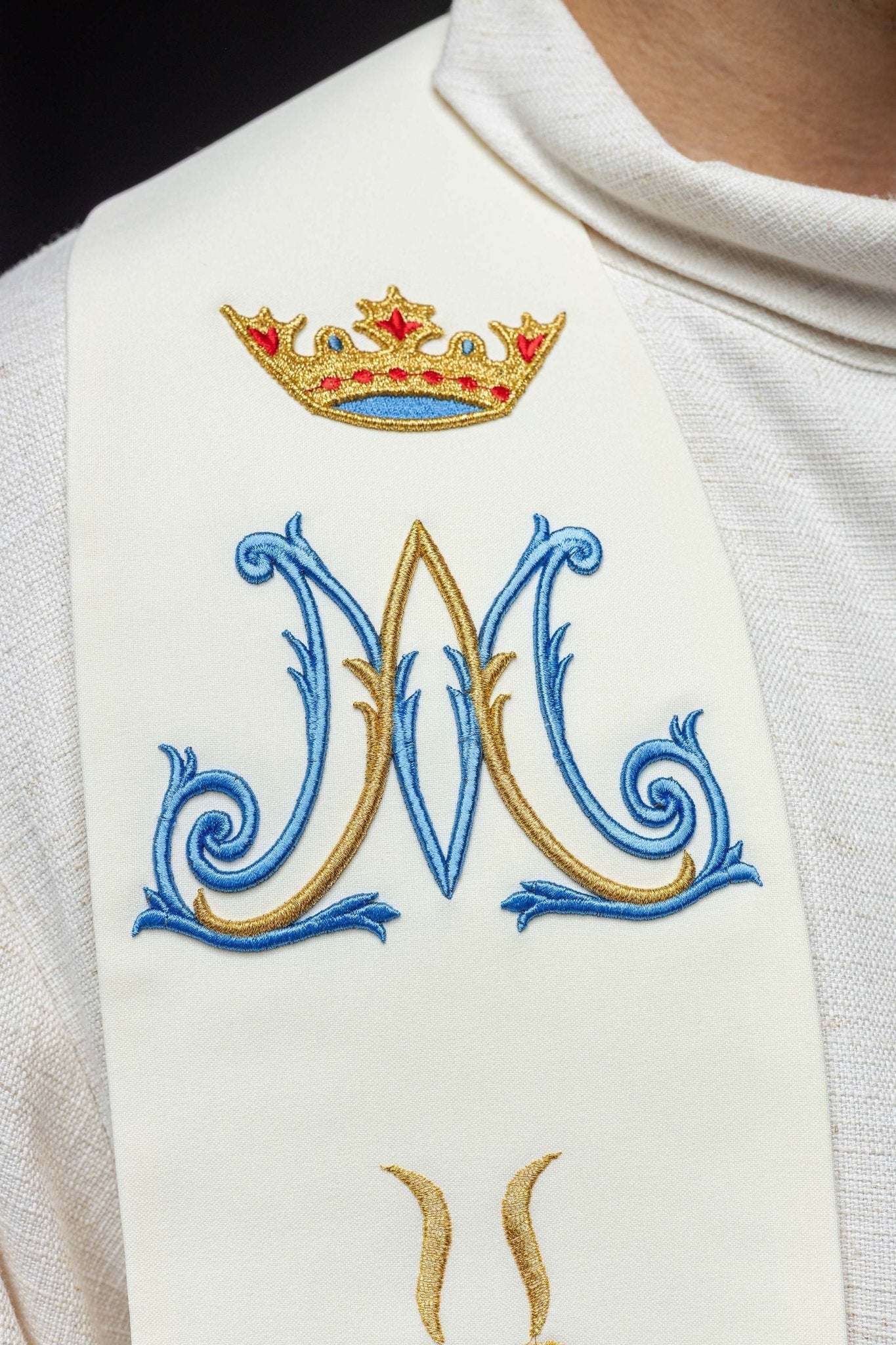 Ecru embroidered Marian priestly stole KST/056/05/01 ECRU - HAFTINAUSA.COM
