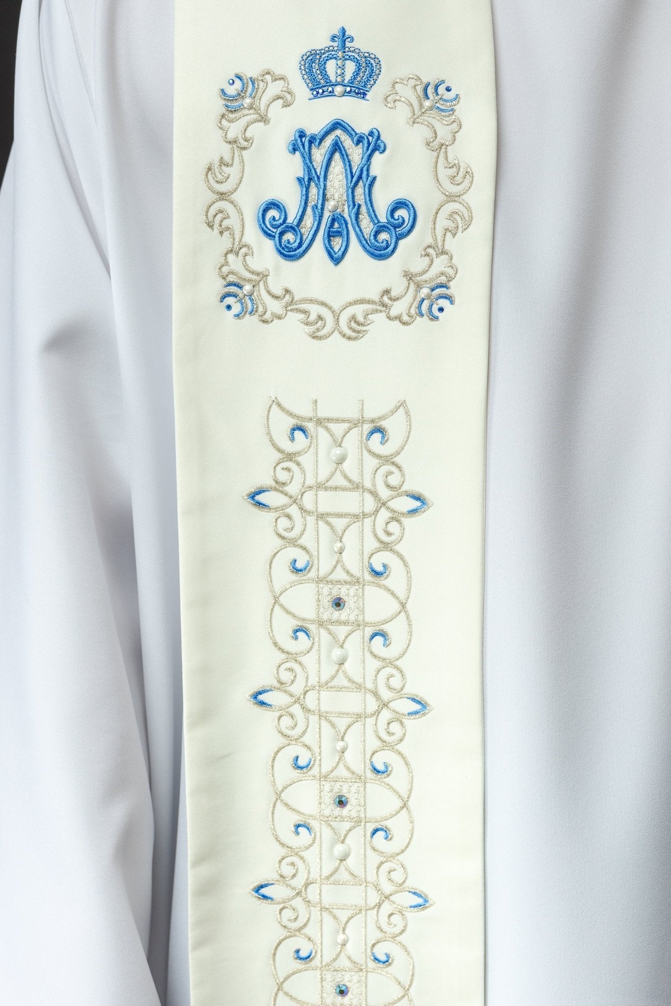 Ecru embroidered Marian stole LE/2001/05 - HAFTINAUSA.COM