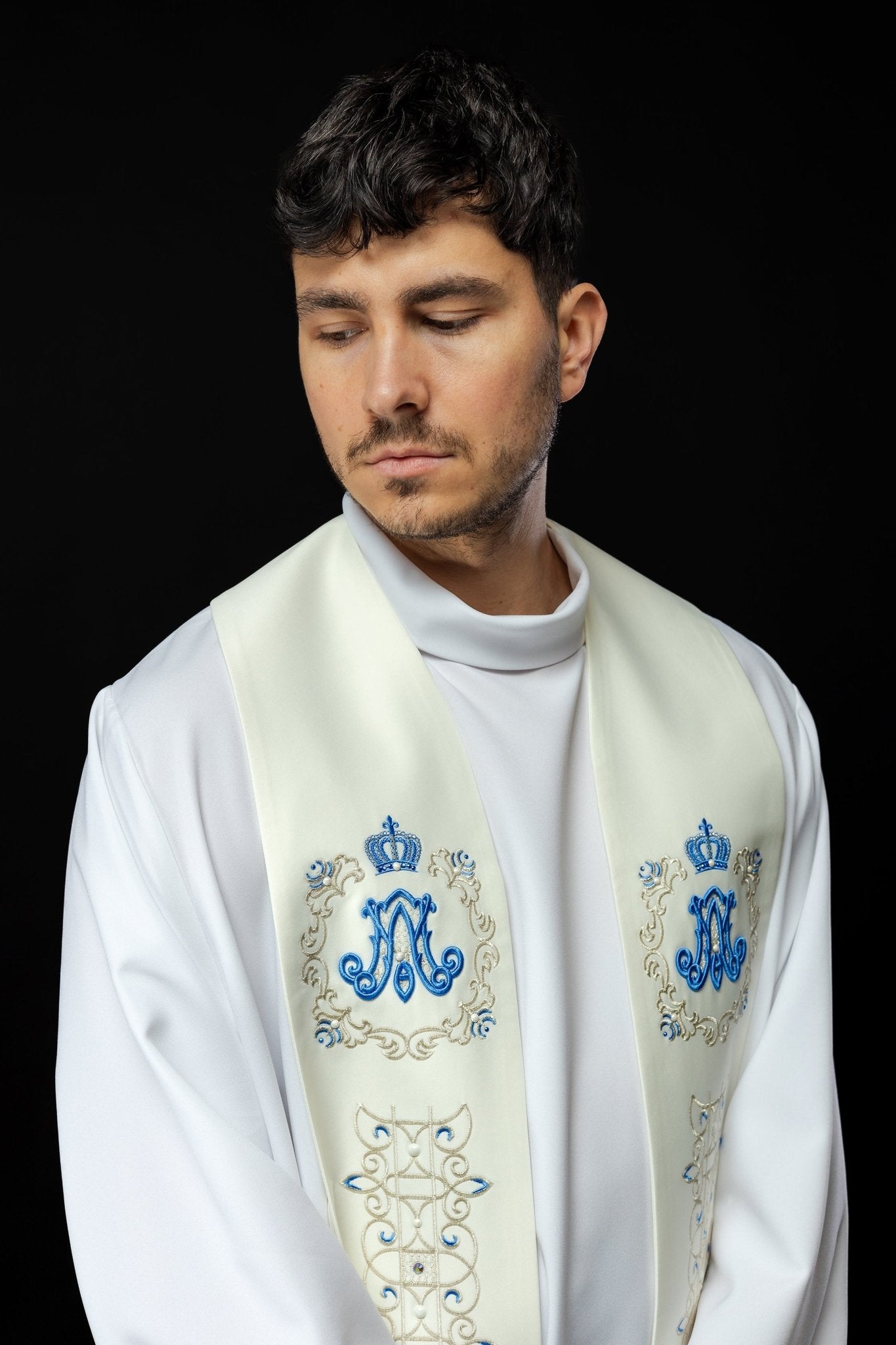 Ecru embroidered Marian stole LE/2001/05 - HAFTINAUSA.COM