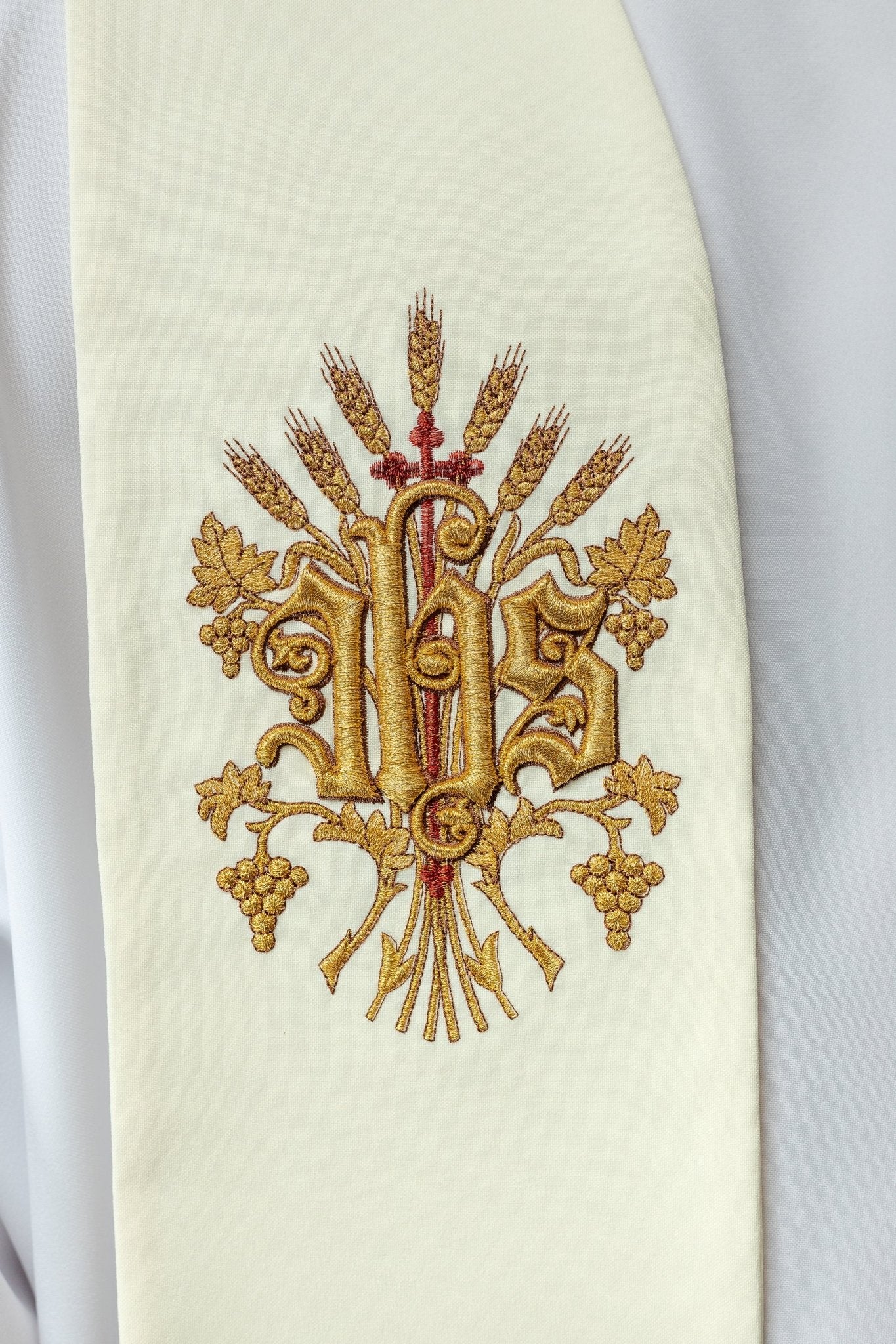 Ecru embroidered stole with a cross, IHS, and the heart of Jesus Christ KST/159/05/01 ECRU - HAFTINAUSA.COM
