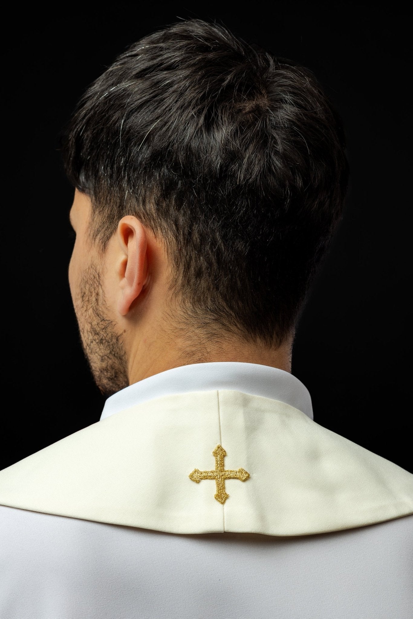 Ecru embroidered stole with a cross, IHS, and the heart of Jesus Christ KST/159/05/01 ECRU - HAFTINAUSA.COM