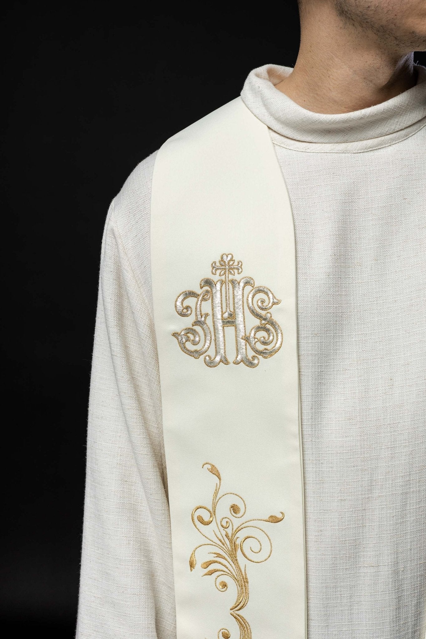 Ecru embroidered stole with IHS KST/413/05/01 ECRU - HAFTINAUSA.COM
