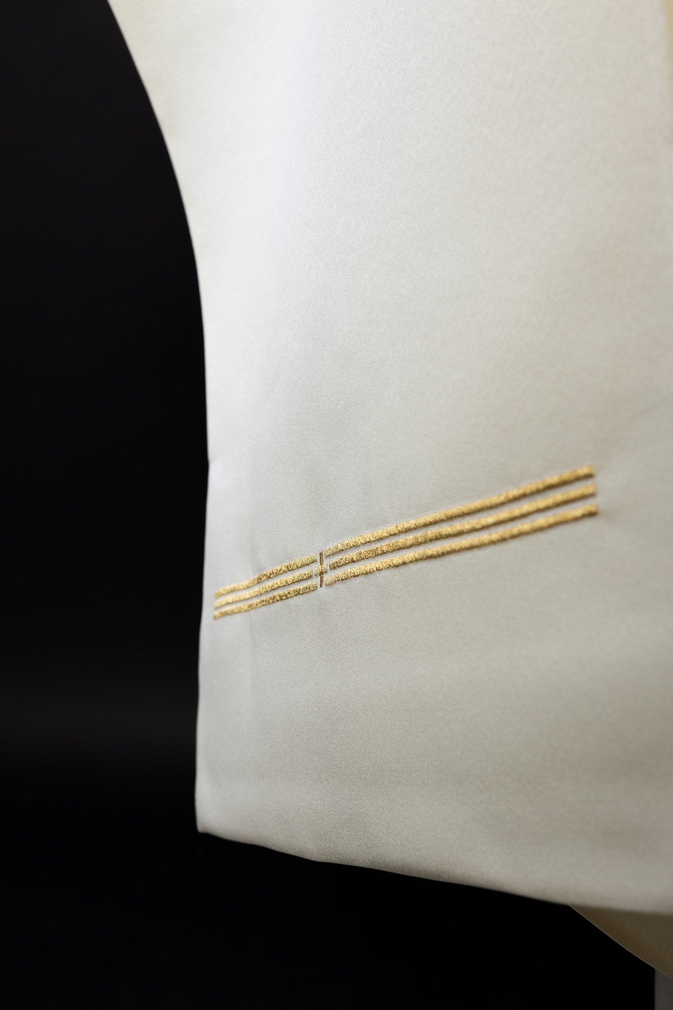 Ecru IHS embroidered liturgical veil KWL/014/05/20 50*270 ECRU SAT. - HAFTINAUSA.COM