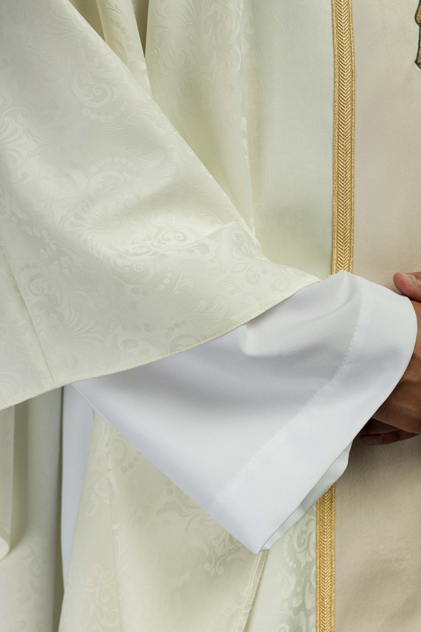 Ecru Liturgical Chasuble with Central Band and Embroidered Cross on Jacquard Fabric KOA/007/05/98 - CHASUBLES.COM