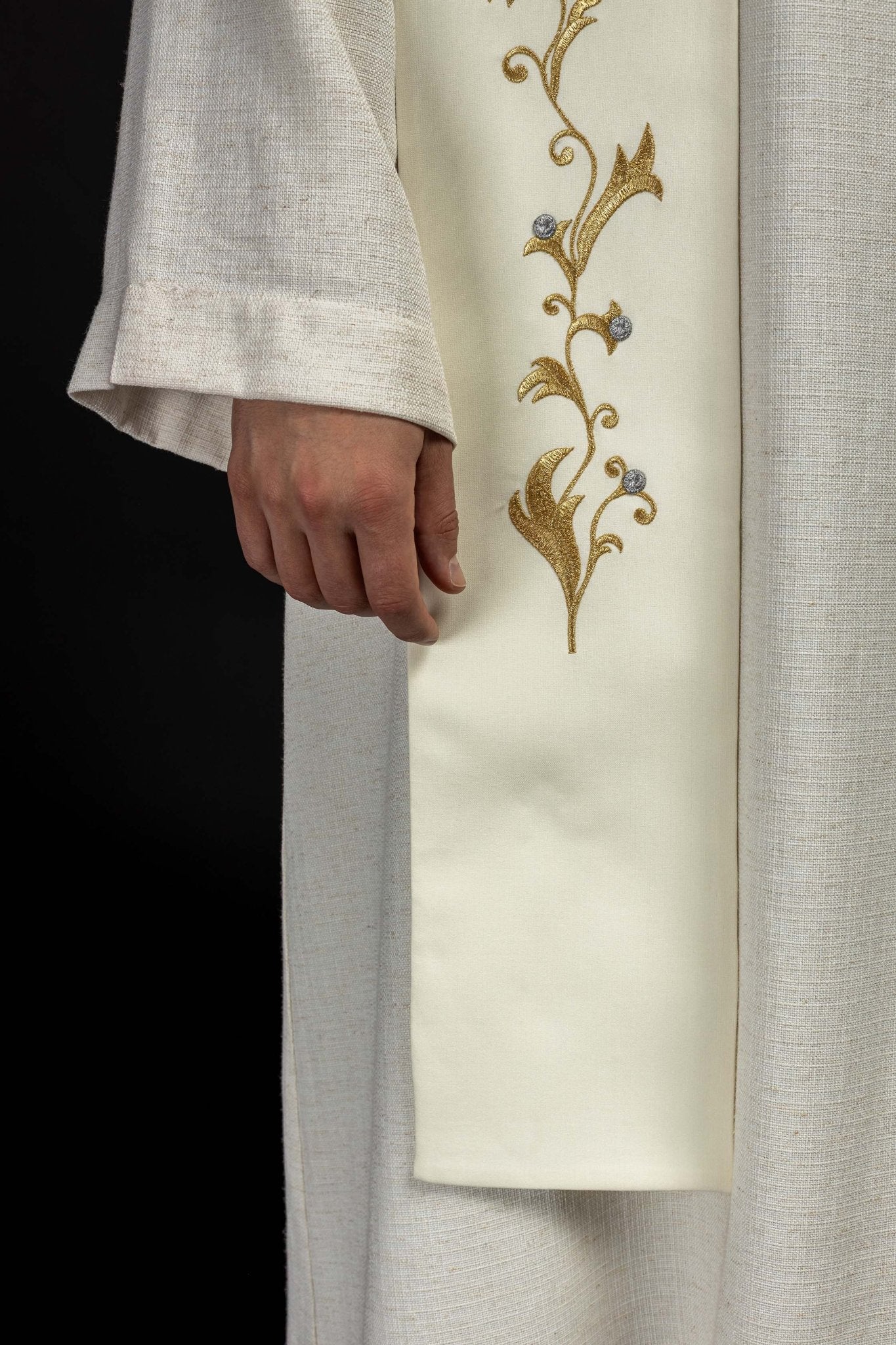 Ecru priestly stole embroidered with IHS on a cross KST/037/05/01 ECRU - HAFTINAUSA.COM