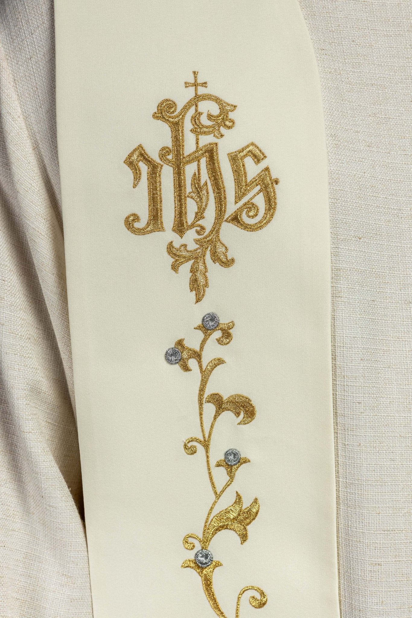 Ecru priestly stole embroidered with IHS on a cross KST/037/05/01 ECRU - HAFTINAUSA.COM