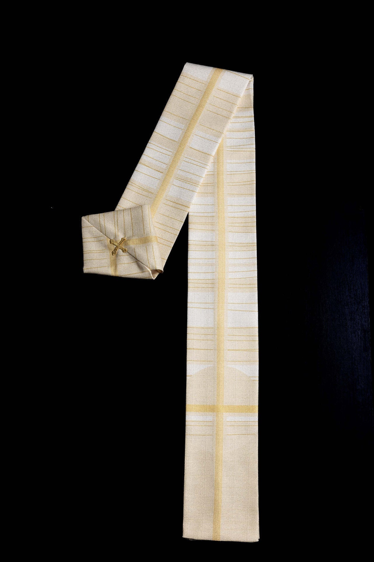 Ecru printed chasuble with a cross motif KOD/7010/05/40 - CHASUBLES.COM