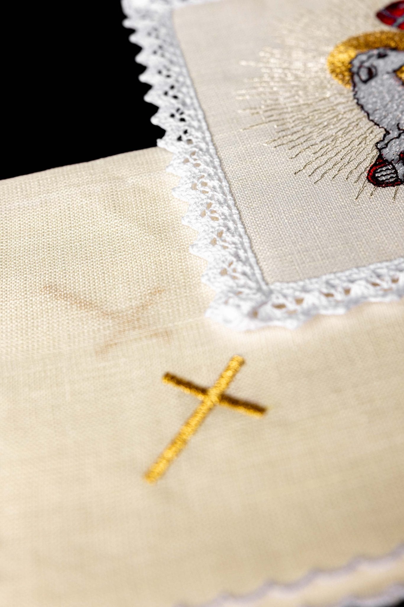 Embroidered altar linen Lamb of God KKL/100 - CHASUBLES.COM