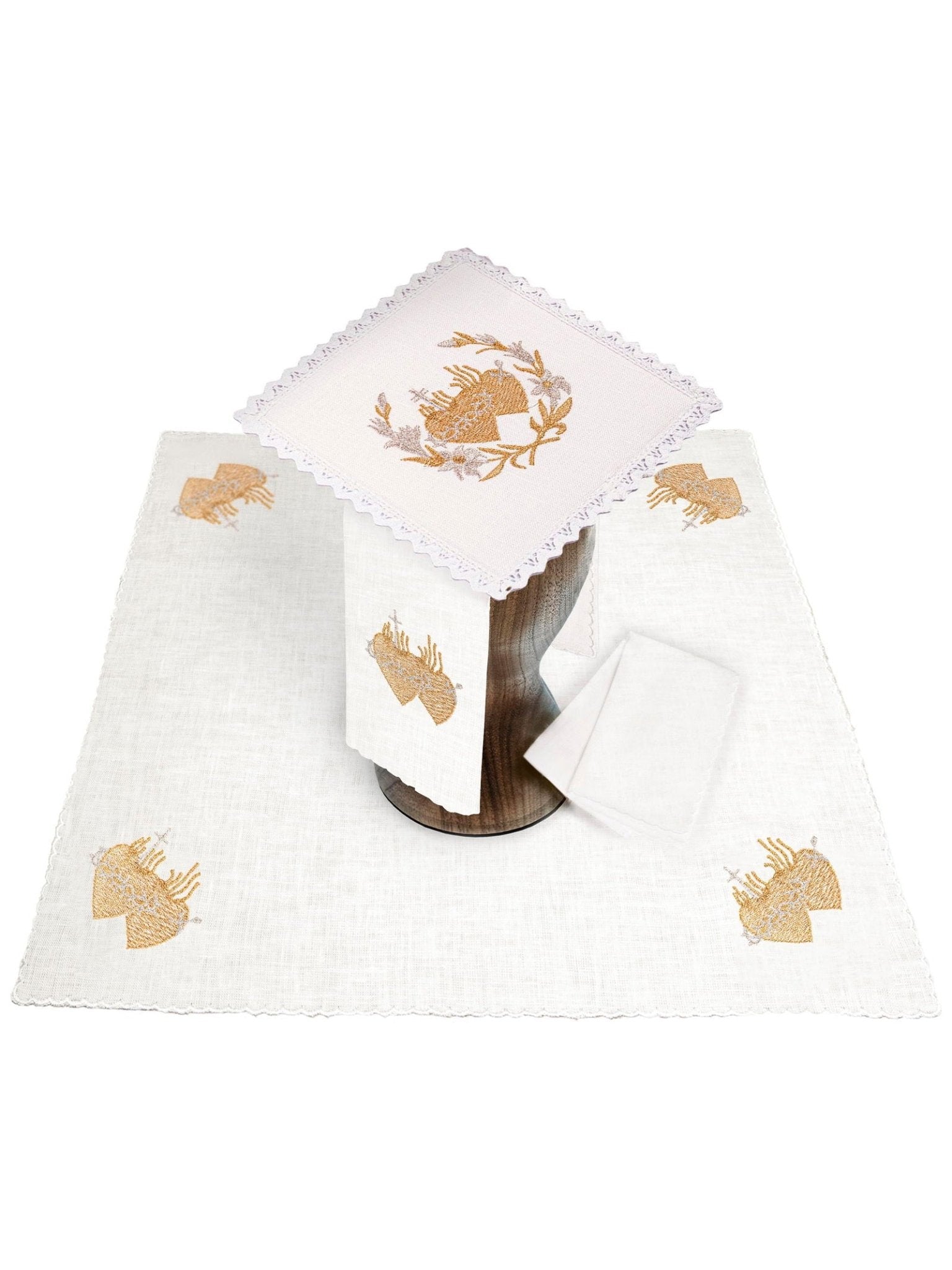Embroidered altar linen set with the sacred hearts embroidery KKL/016 - HAFTINAUSA.COM