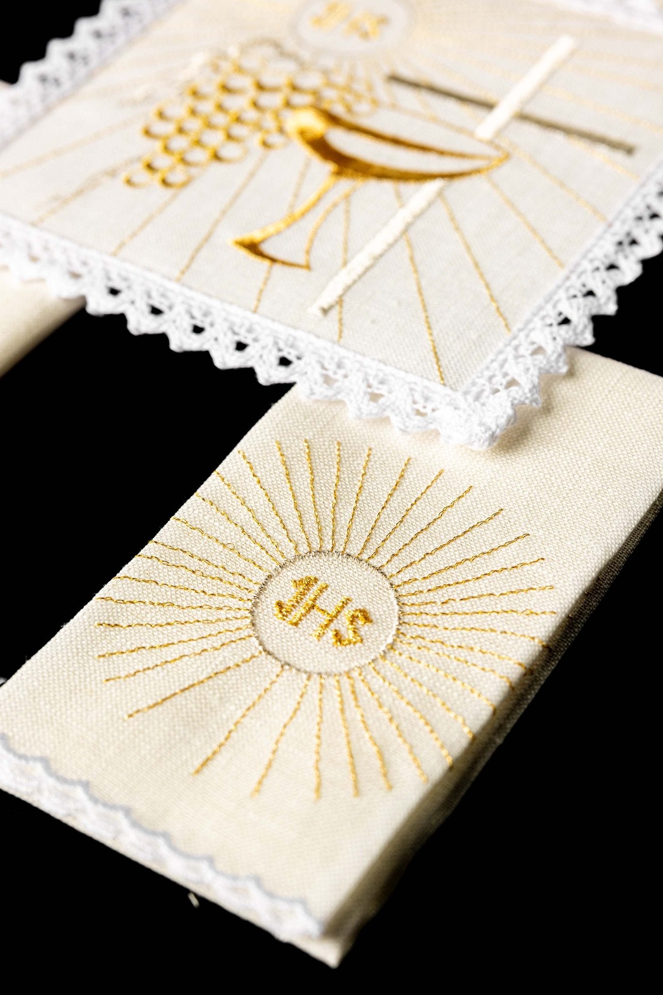 Embroidered altar linens set with Eucharistic motifs KKL/091 - CHASUBLES.COM